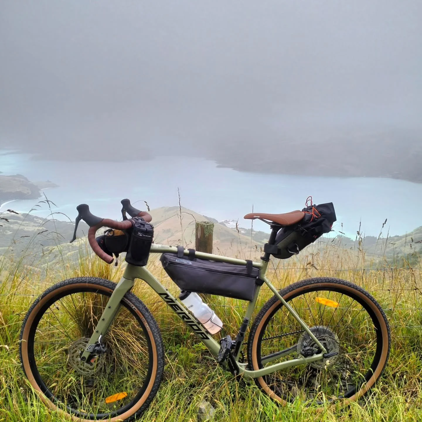 Definitely made a bigger effort today.
Leaving Akaroa,  around the harbour and climbing Bossu Rd to 
Saddle Hill Reserve (790m altitude).
Then a sweet 10km descent to Little River. 
Staying at the quirky Little River Silos. Highly recommend.
Final da