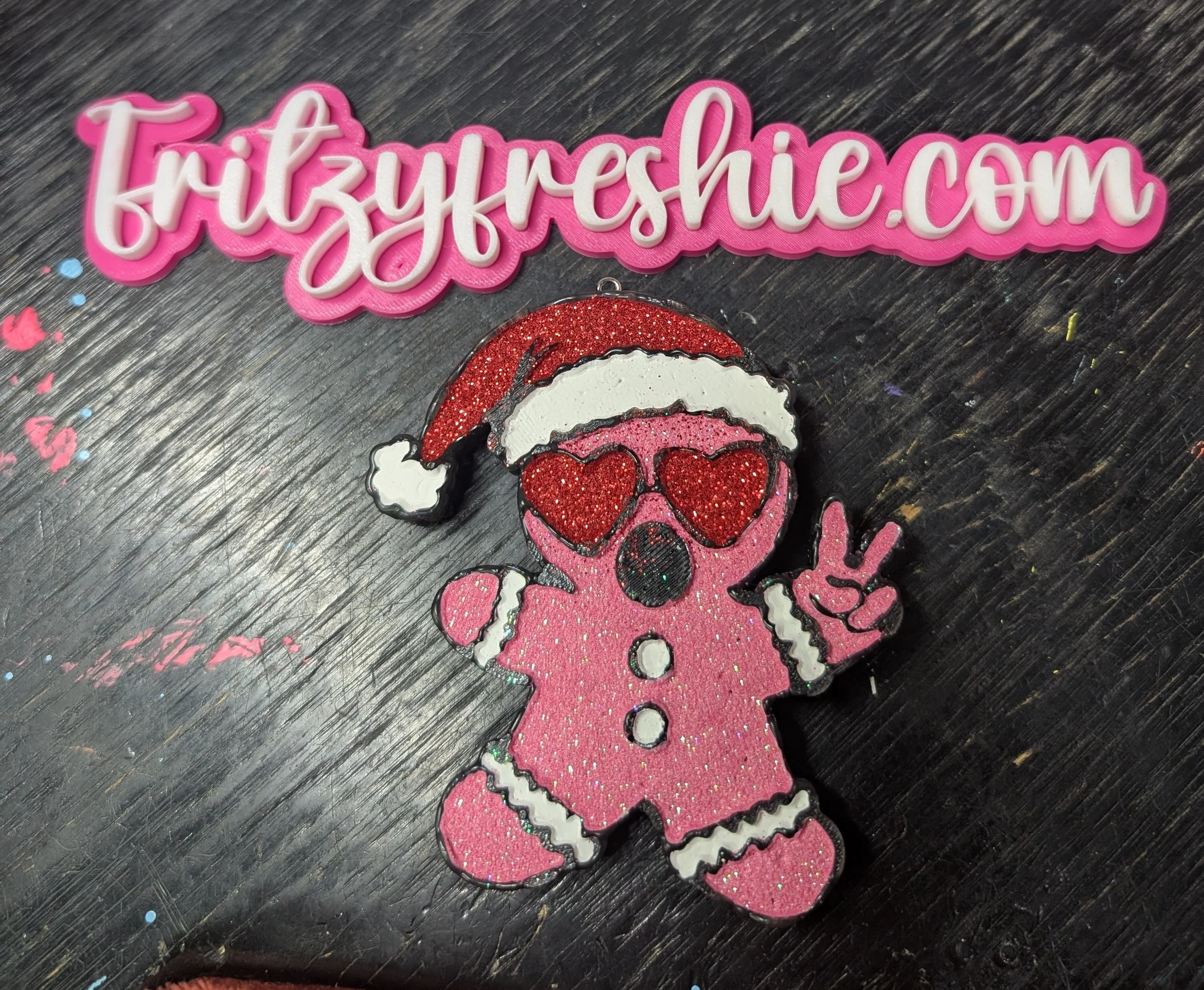 Gingerbread with glasses