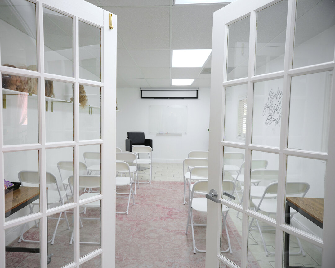 Whether you&rsquo;re another local hair and makeup team needing a space to host a training, or you&rsquo;re a pro educator needing a venue location for an upcoming class, we have you covered!⠀⠀⠀⠀⠀⠀⠀⠀⠀
⠀⠀⠀⠀⠀⠀⠀⠀⠀
Reserve our space at the link in our bi