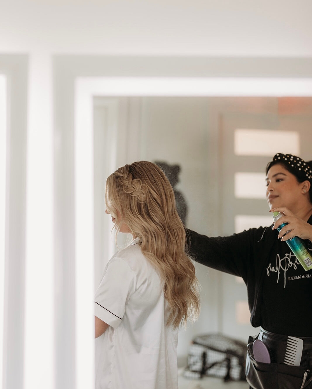 Putting the finishing touches on this dreamy bridal hair ✨