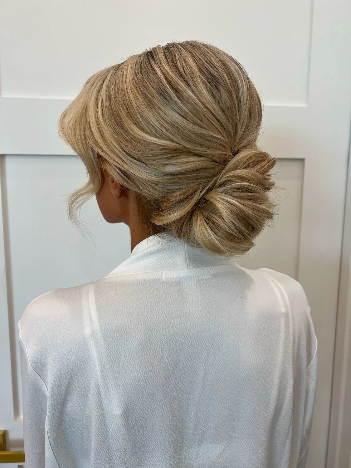 Last month&rsquo;s clients gave us allll the inspo ✨

Here are some of my favorite looks that our insanely talented team created in August! Which look would you steal for your wedding day? 👀

dallas hair and makeup team. dallas hairstylist. dallas m