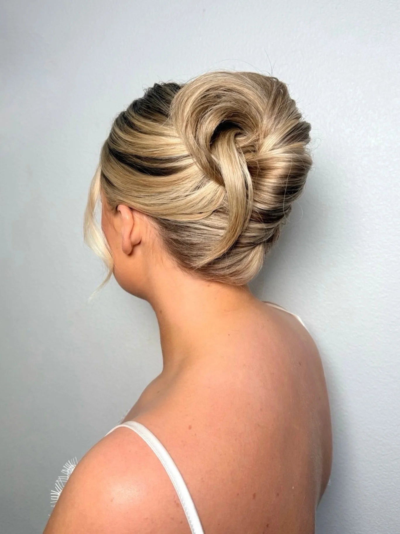 Our Hair of the Month is everything, it&rsquo;s intricate, modern, and the kind of updo that turns heads from every single angle 🤍

Bianca&rsquo;s main products to create this stunner were: 
@moroccanoil Smoothing Lotion
@sexyhair Play Dirty Spray W