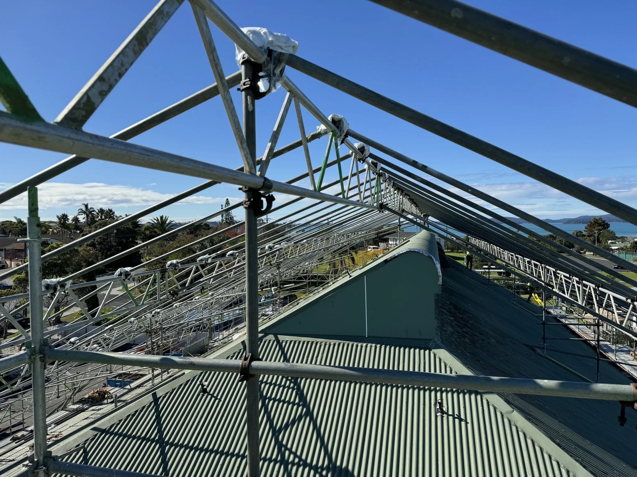 System scaffold vs Tube and Clip