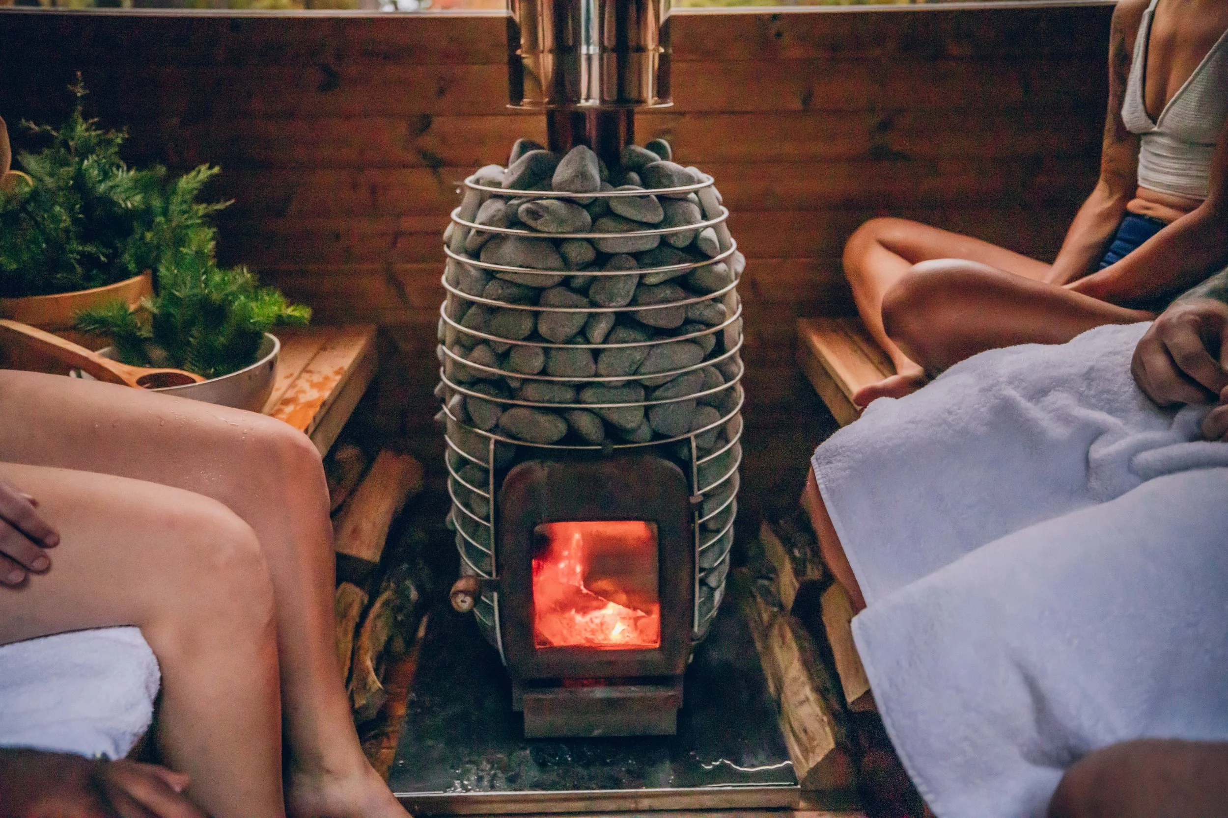 Sauna &amp; Detox: How Sweating Supports Your Home Wellness Routine