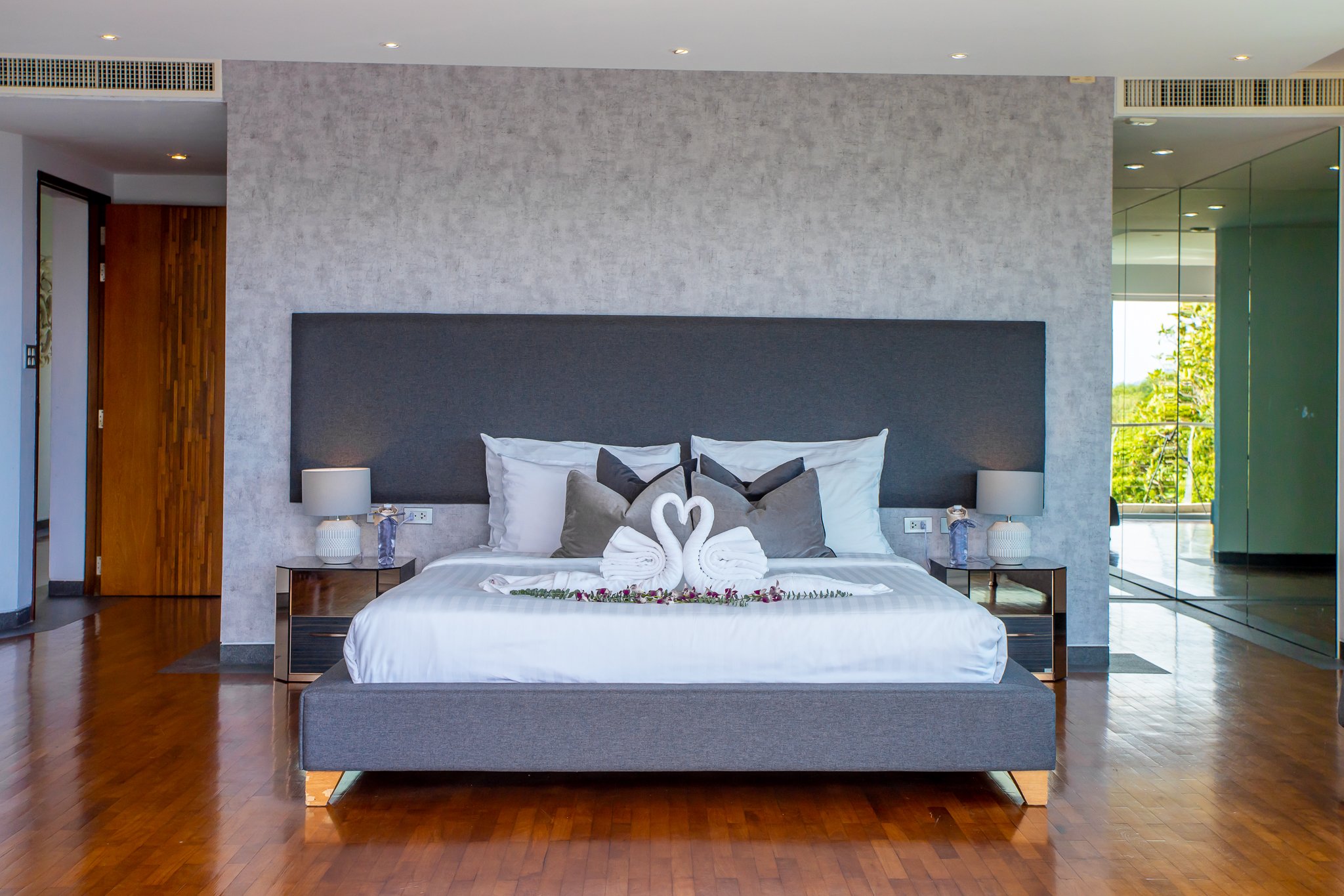 Villa Beyond-Master bedroom_03.jpg