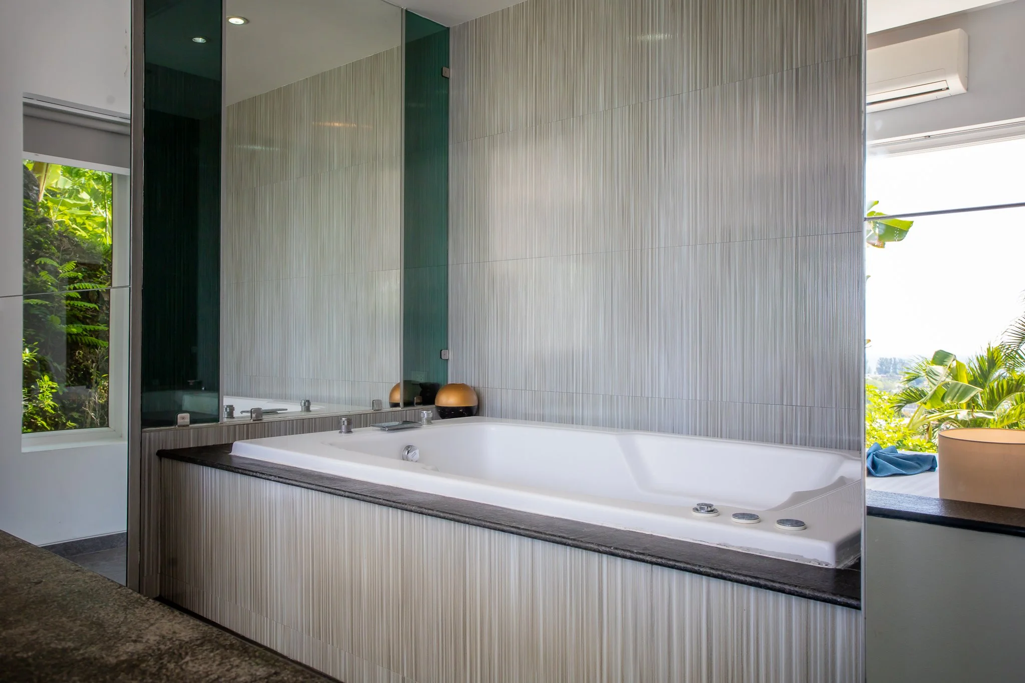 Villa Beyond-Guest bedroom 5_07.jpg