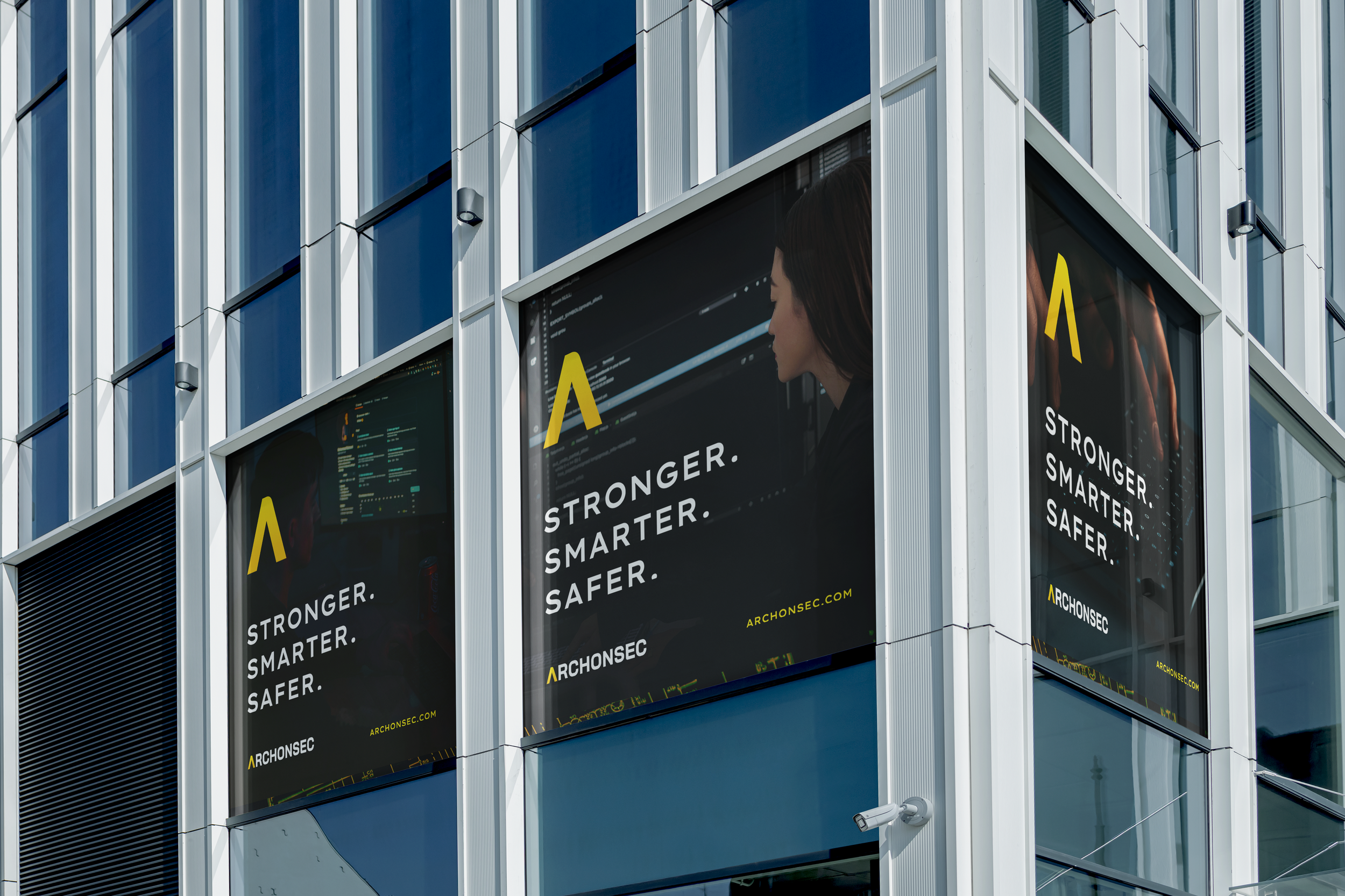 Modern_Building_Windows_Mockup.png