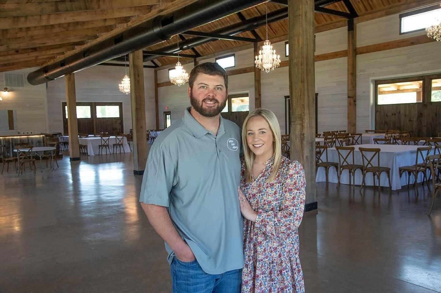 🌟 One Year of Love at White Oak Manor 🌟

Today marks a special milestone for us at White Oak Manor&mdash;our first anniversary of hosting beautiful weddings! 💍❤️

We want to take a moment to express our heartfelt gratitude to each and every couple