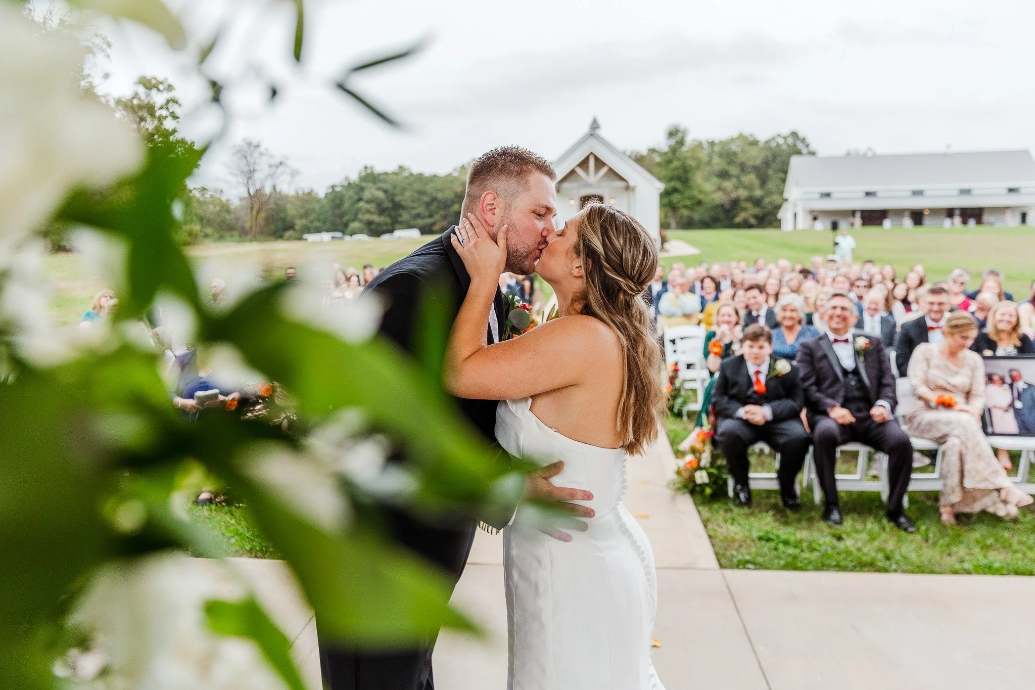 Congratulations Mr. and Mrs. Stoss! 💍🌿 Thank you for choosing White Oak Manor to begin your forever.

If you&rsquo;re newly engaged and dreaming of your own unforgettable &ldquo;I do,&rdquo; we&rsquo;d love to show you around! 💕
Book a tour today 