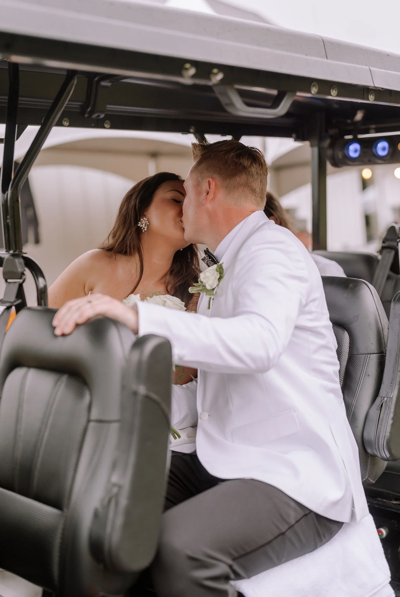 Just married&hellip; and cruising in comfort! 
Our venue&rsquo;s golf cart service makes getting around easy for the couple and provides accessible transportation for elderly and handicapped guests.

Come see all the amazing services we offer at Whit
