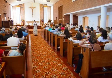 Olaf-with-congregation.jpg