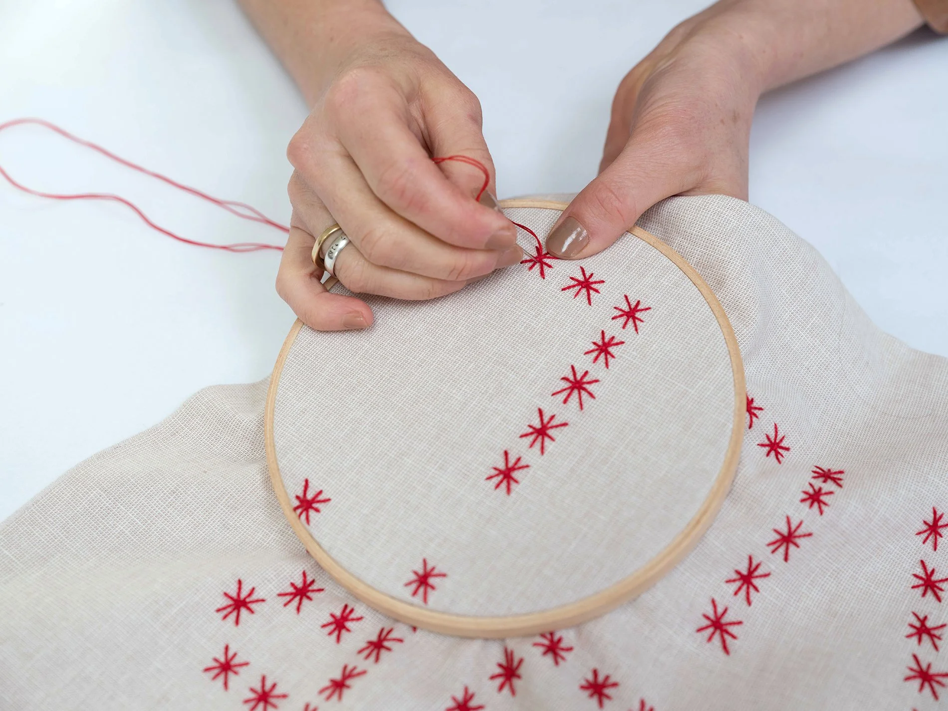 Lena_embroideryHANDS_web.jpg