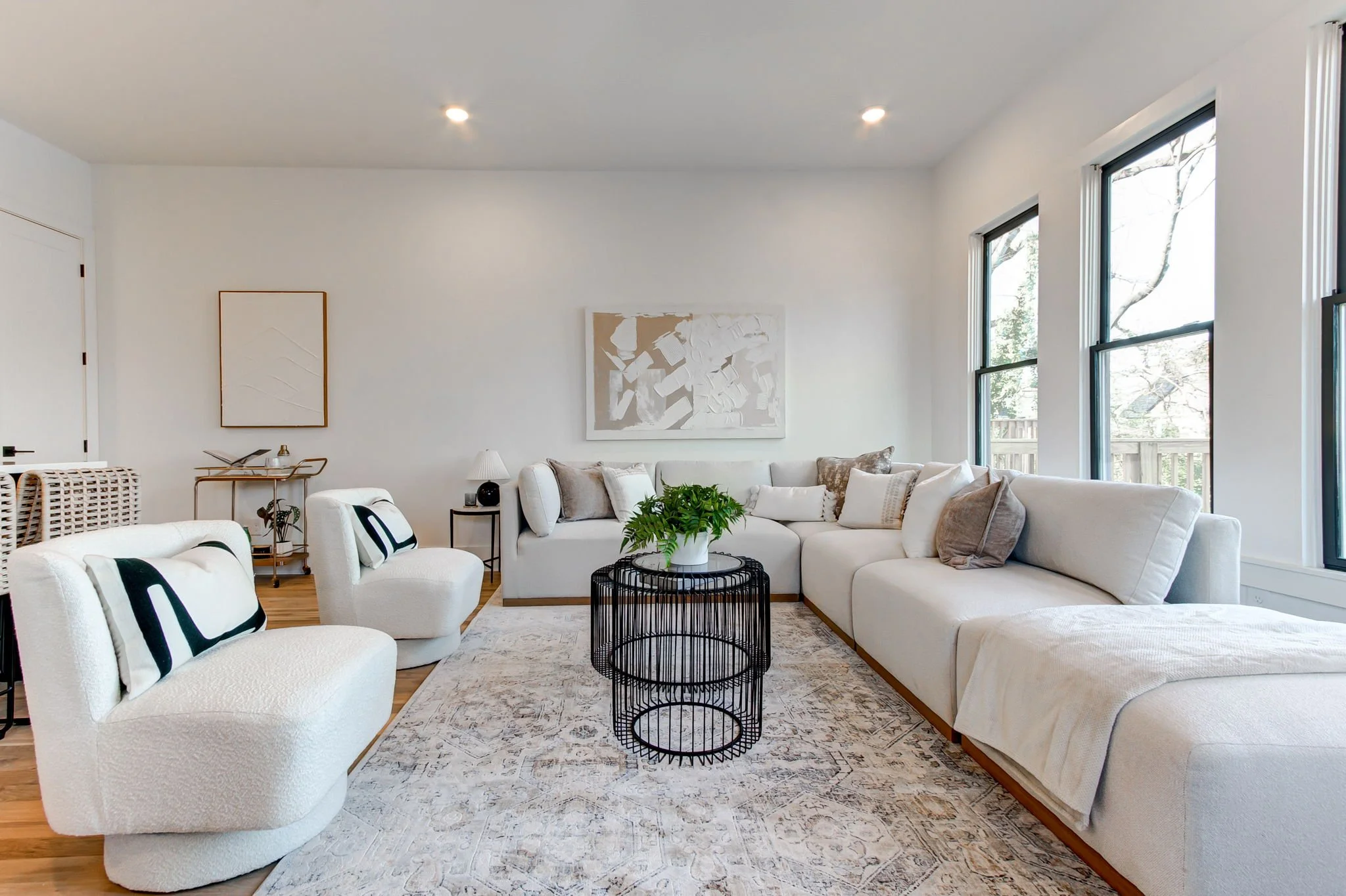 19-web-or-mls-Address Here-12.jpg