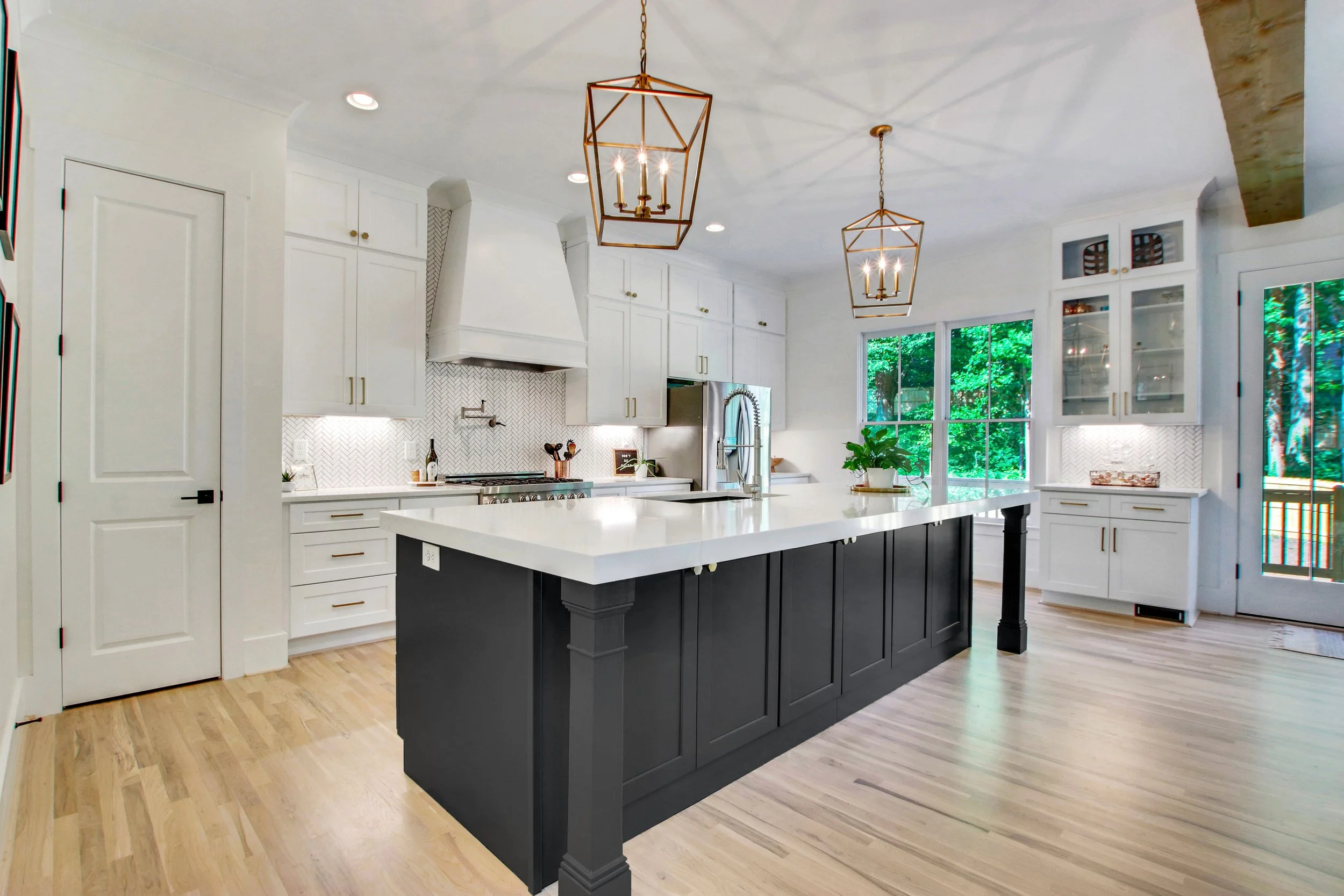 952-Longley-Ave-036-edit.jpg