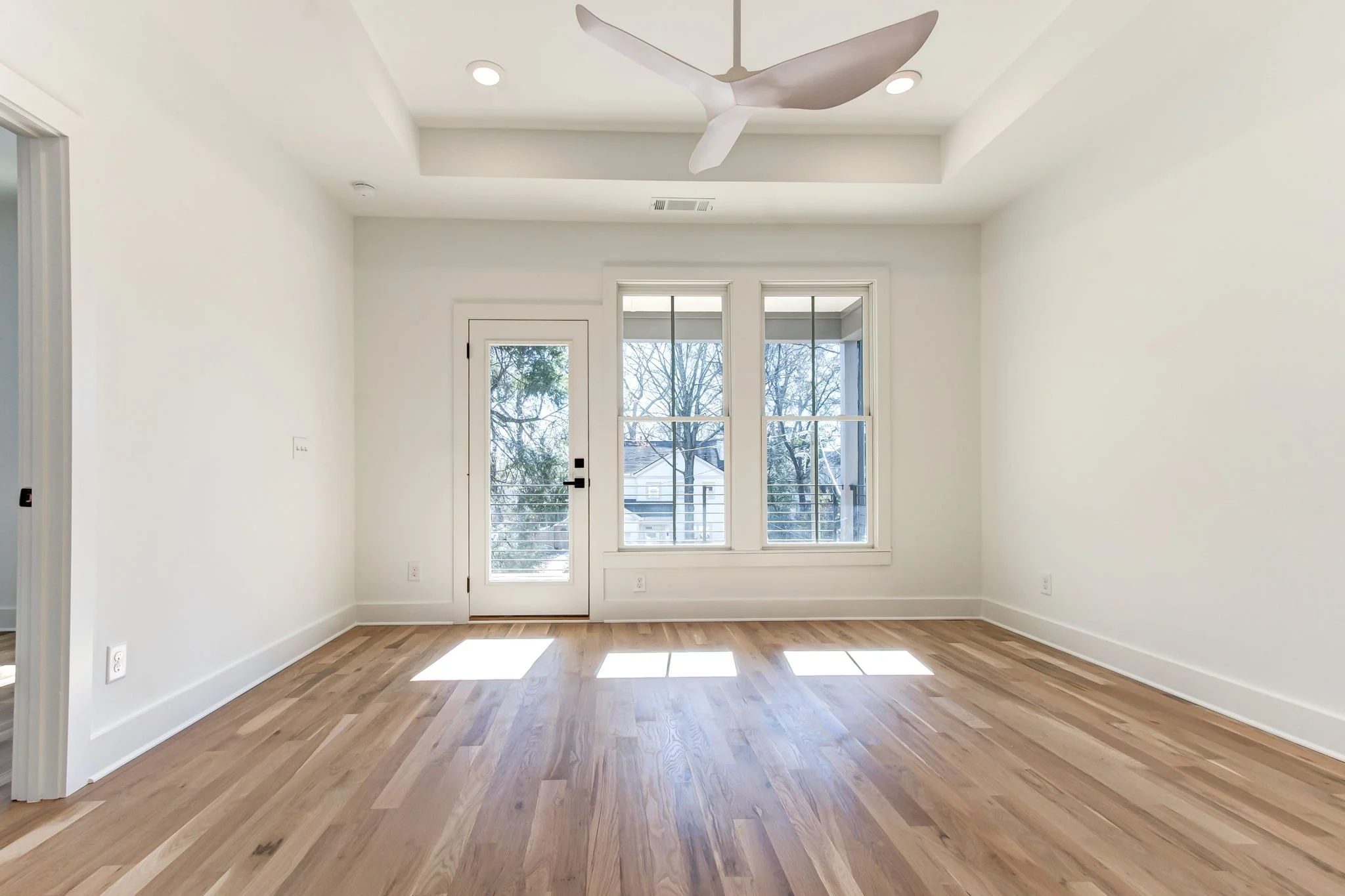 26-web-or-mls-Address Here-19.jpg