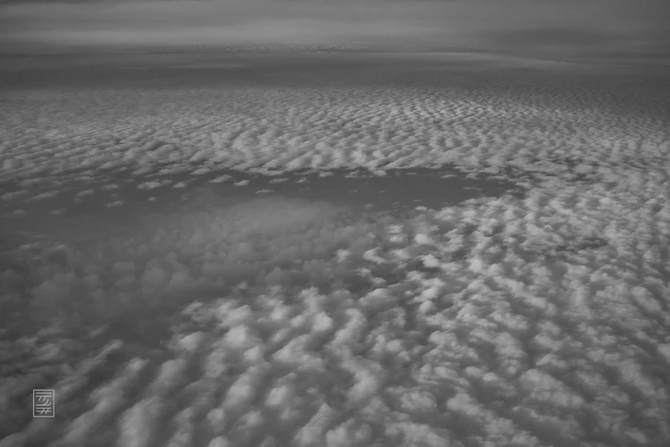 Voyages 379