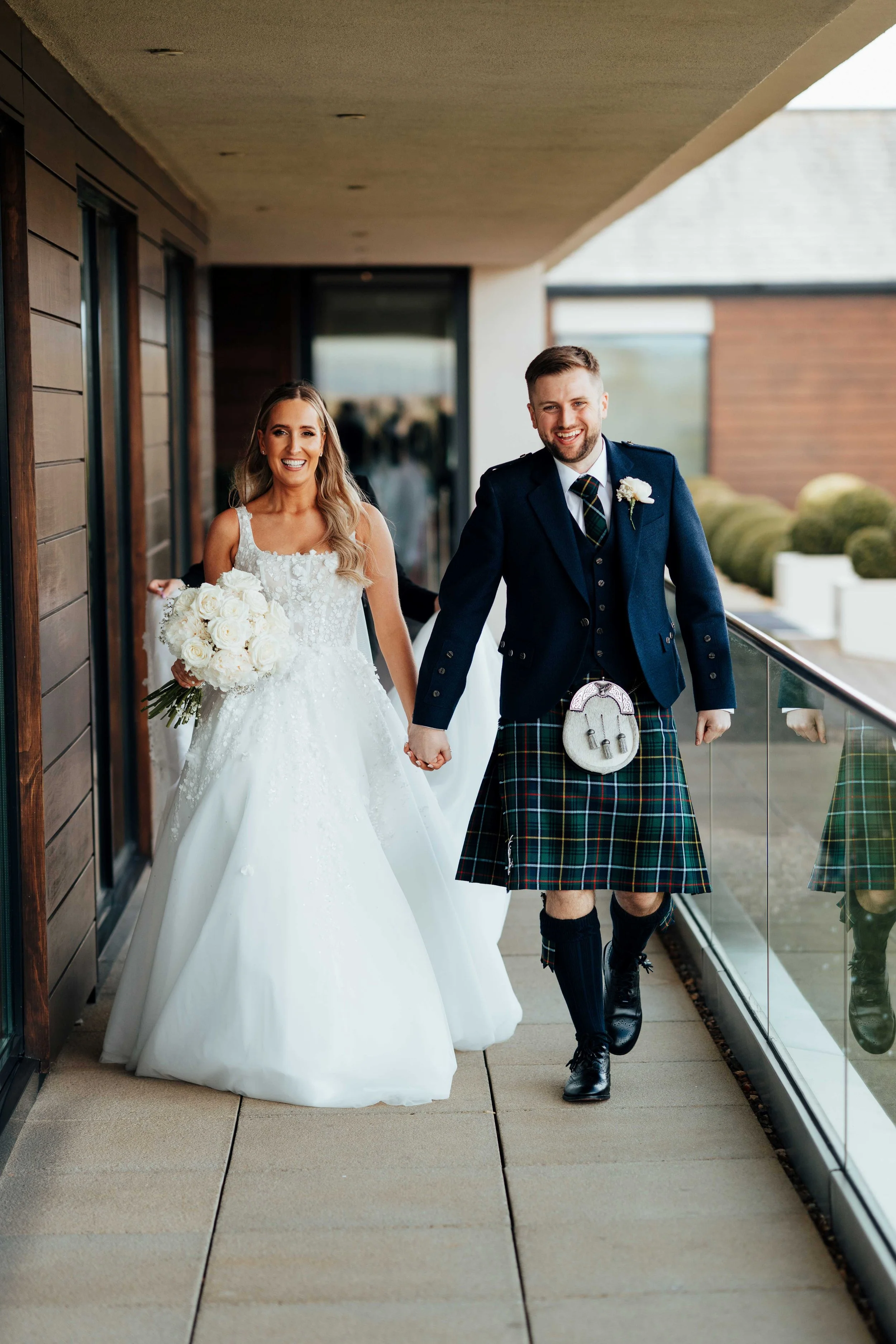Rebecca-Matthew-Lochside_Hotel-508.jpg