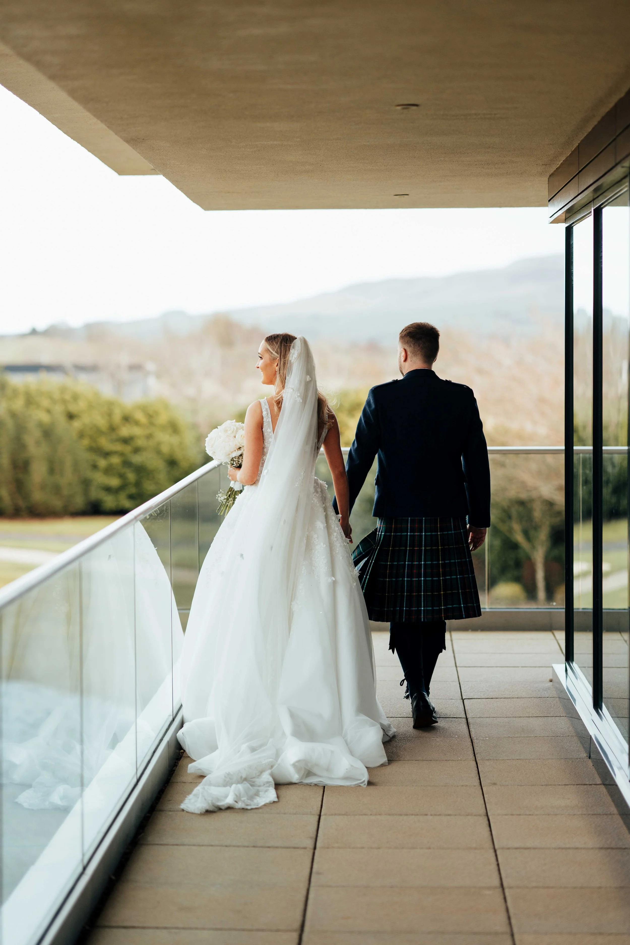 Rebecca-Matthew-Lochside_Hotel-640.jpg