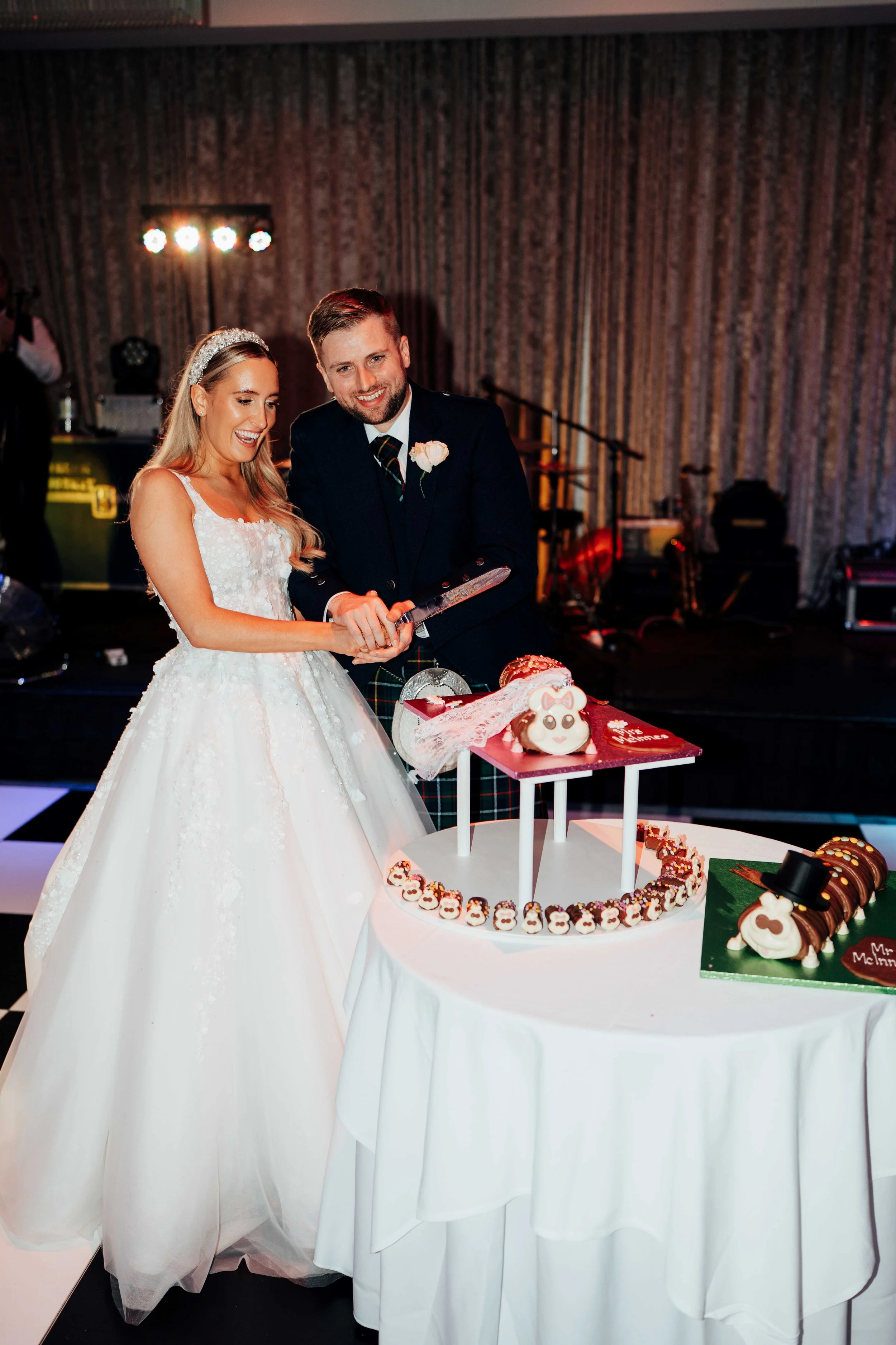 Rebecca-Matthew-Lochside_Hotel-934.jpg