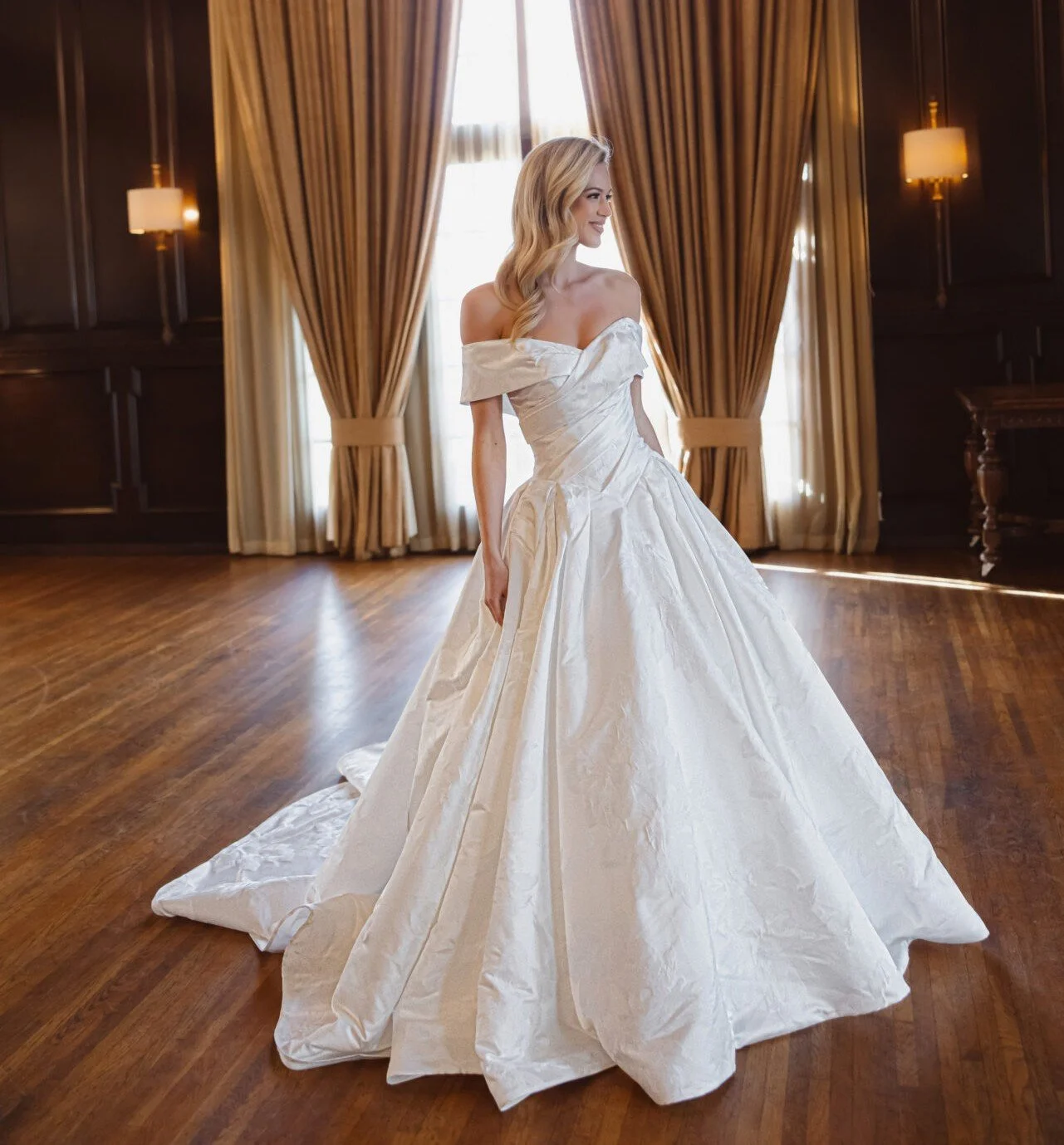 Essense of Australia Trunk Show 