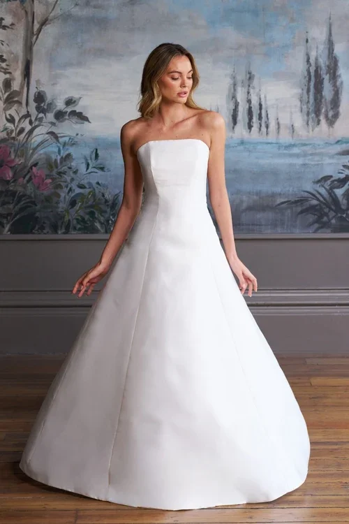 Sophia_Grace_Couture_Caroline_Castigliano_Whisper_Wedding_Dress_1.webp