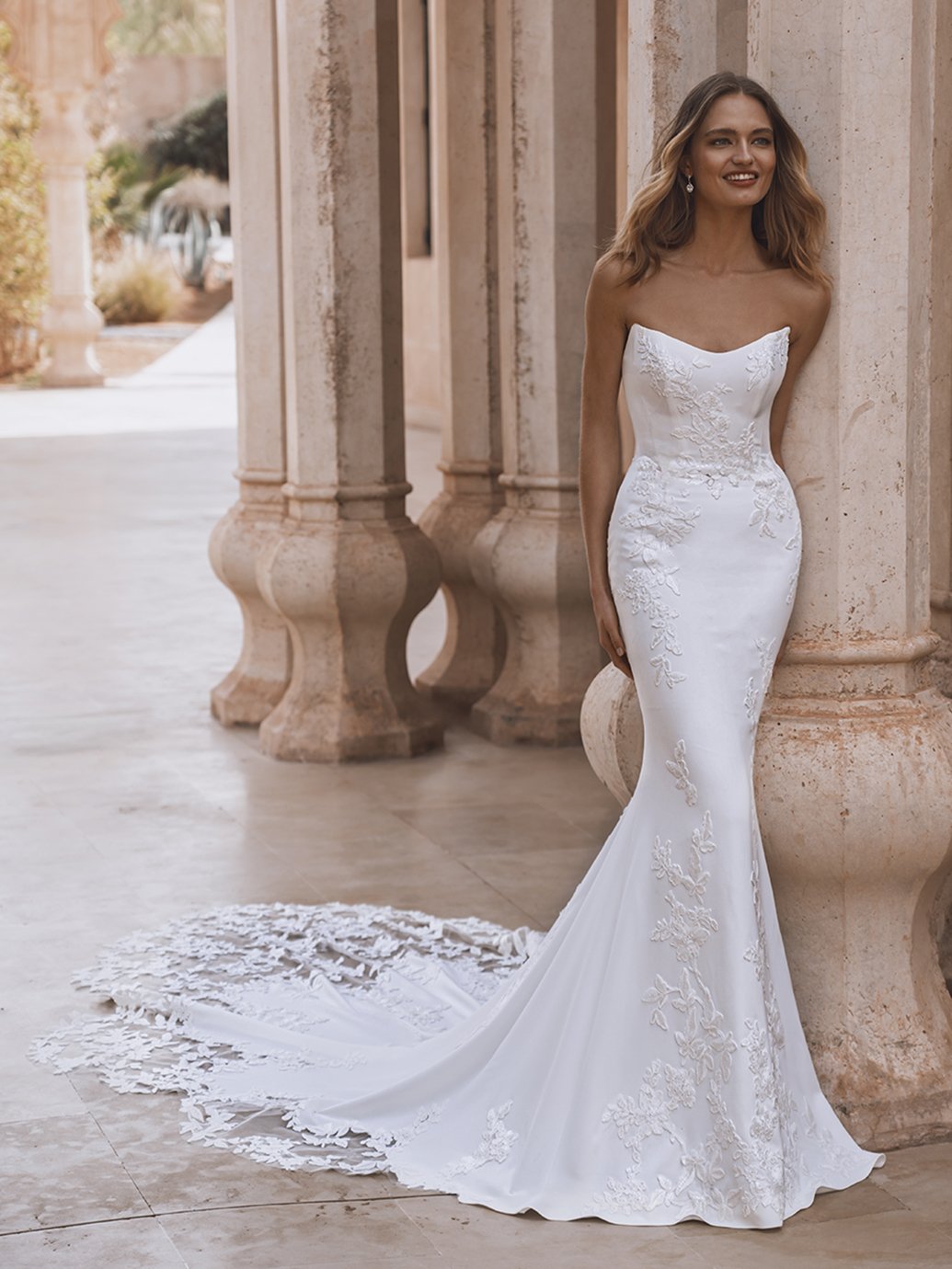 26_Enzoani_PRO_VEDA_Fro_Web.jpg