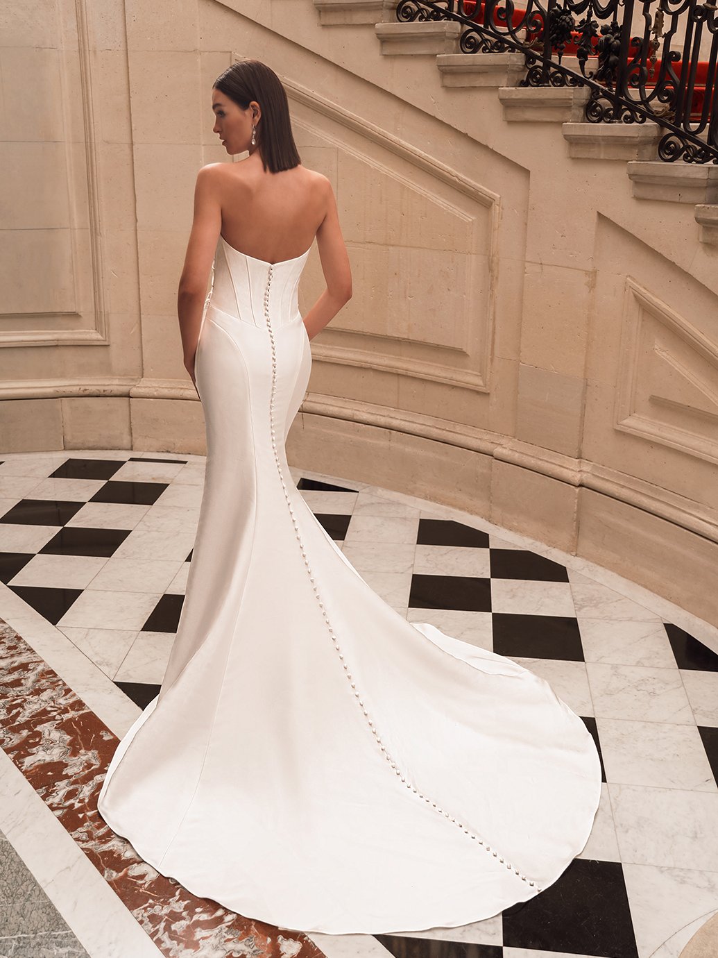 25_Elysee_PRO_FLORENTINA-D_NoSleeves_Bac_Web.jpg