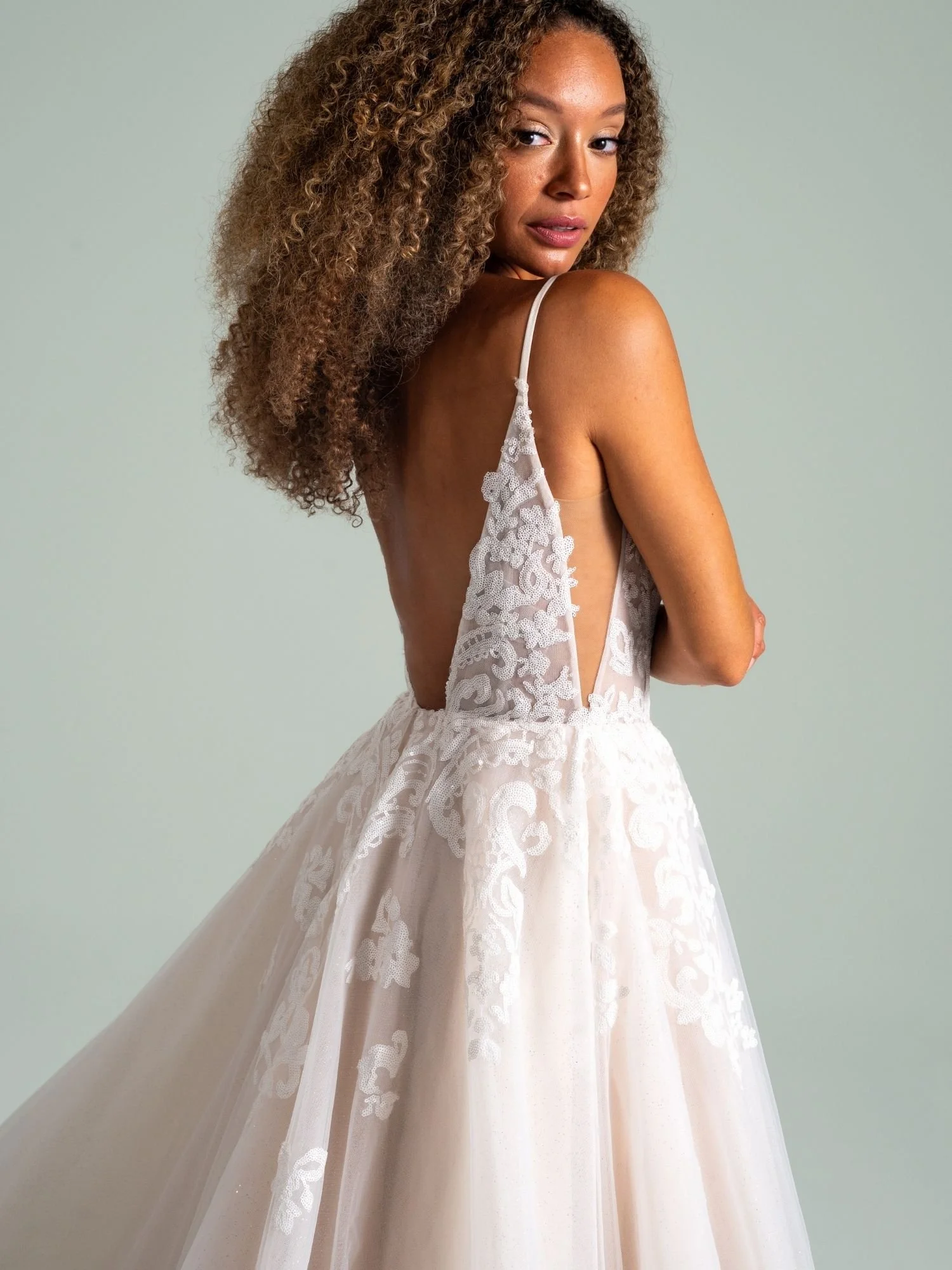 Eros Rising_HP62624_4.jpg