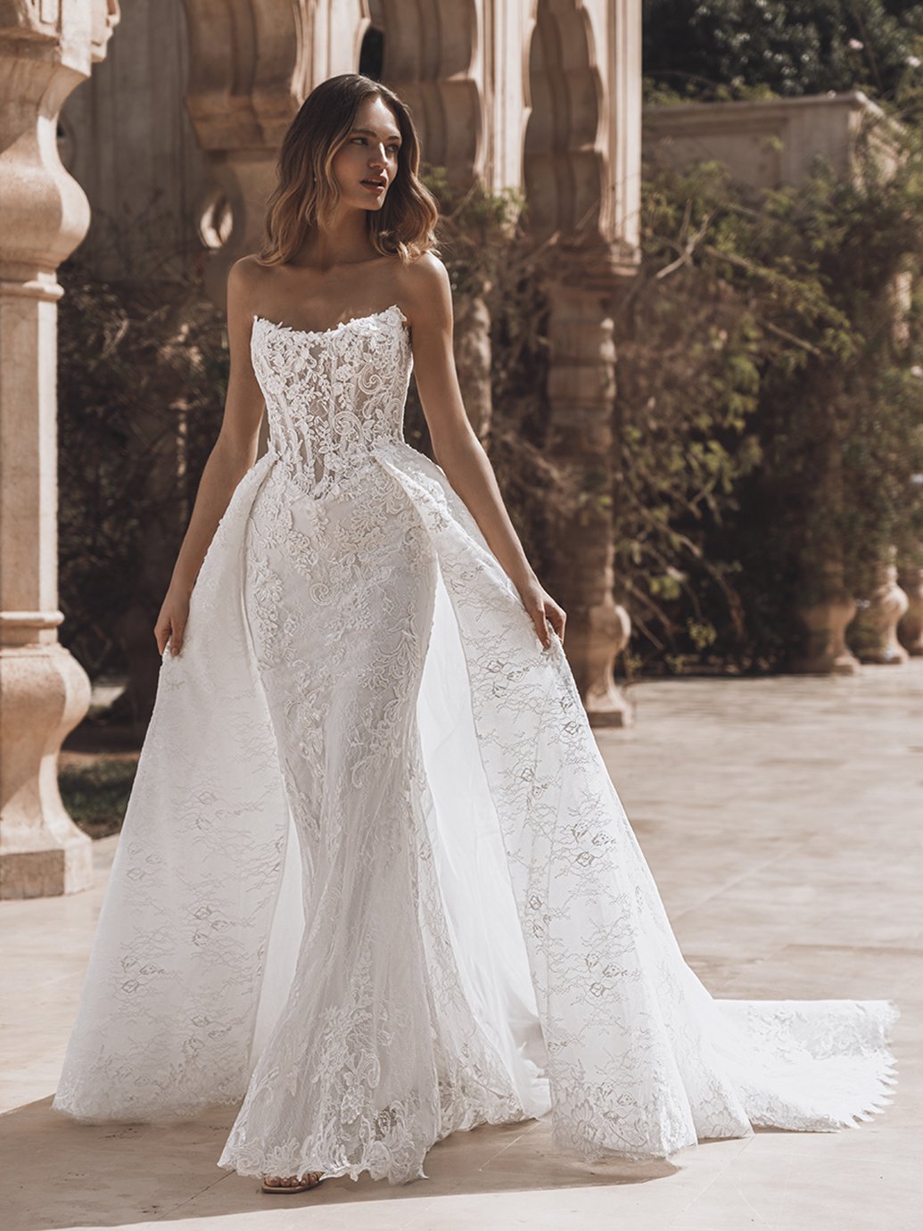 26_Enzoani_PRO_VENICE_Fro2_Web.jpg