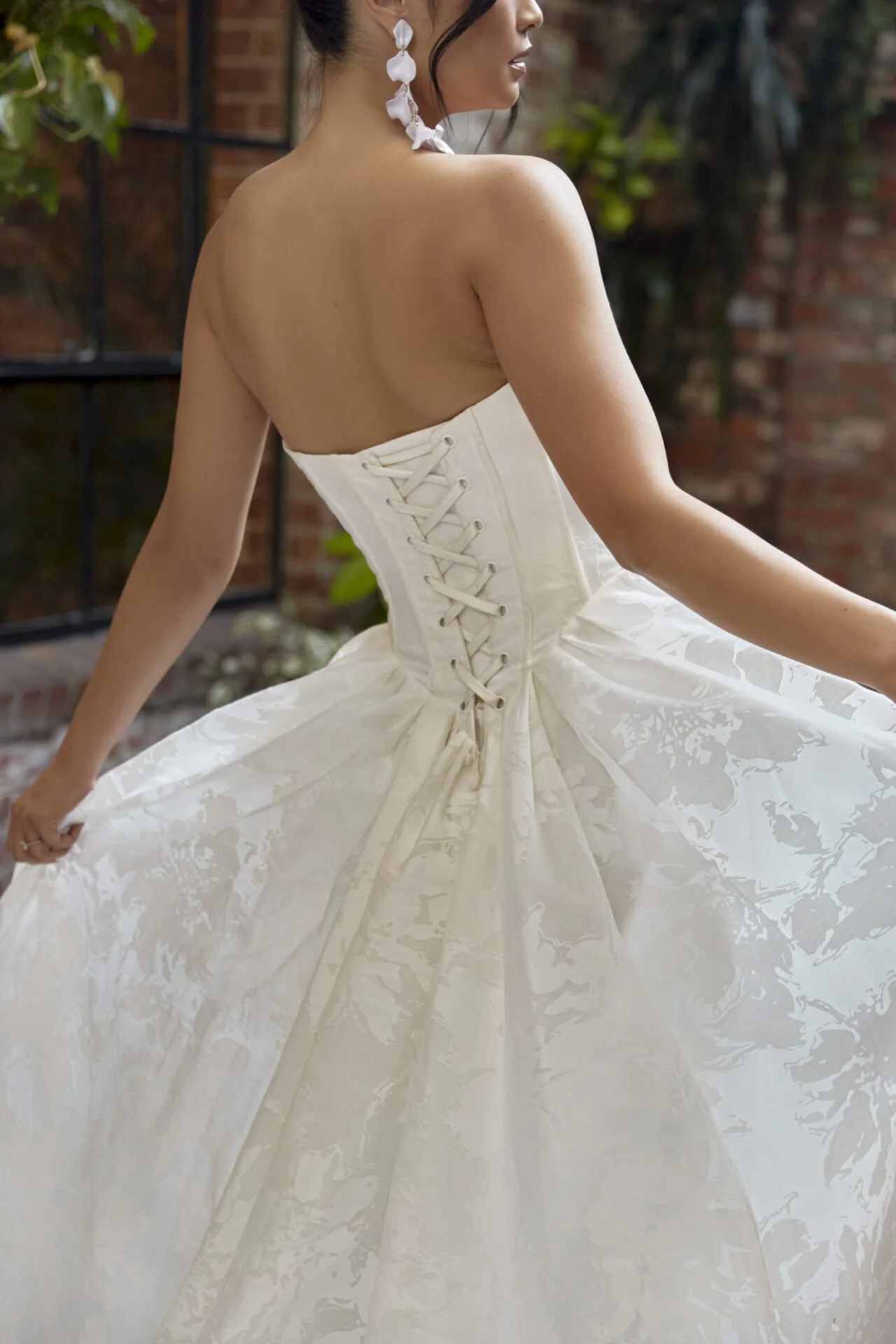 D4158-S24-INF-ESS-04-1280x1920.jpg