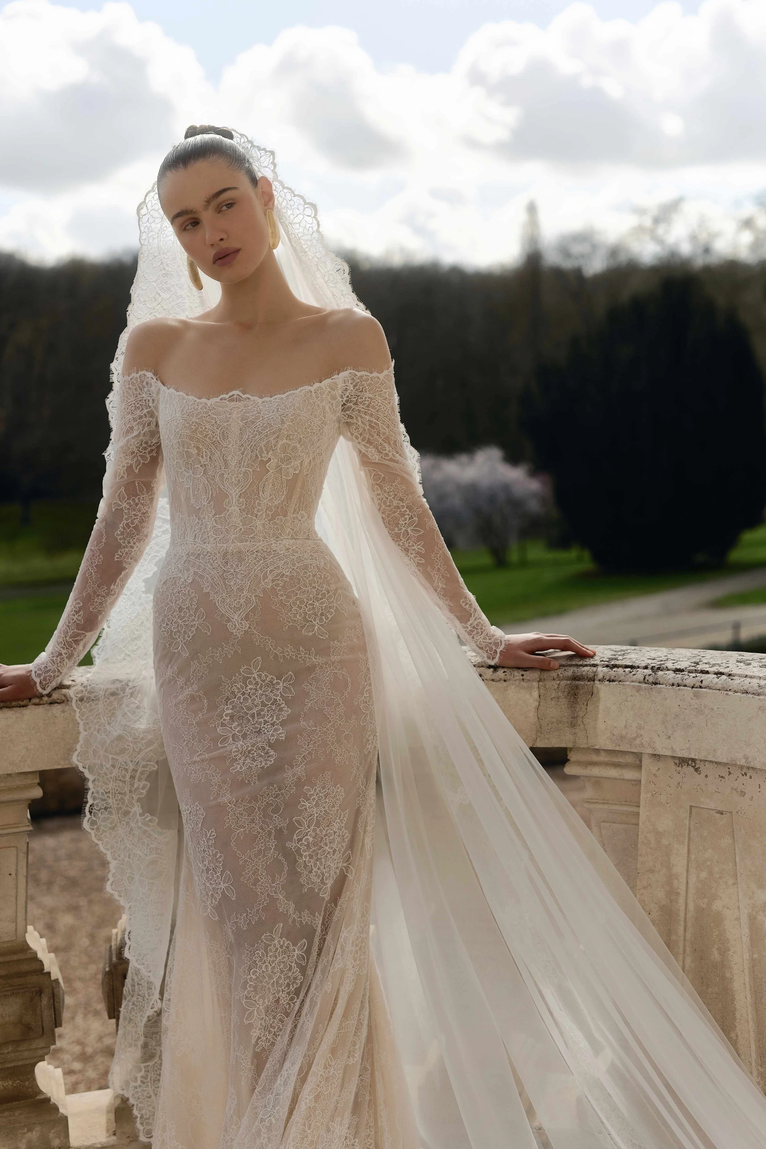Wona_Concept_Lunaria_Sophia_Grace_Couture_2.JPG