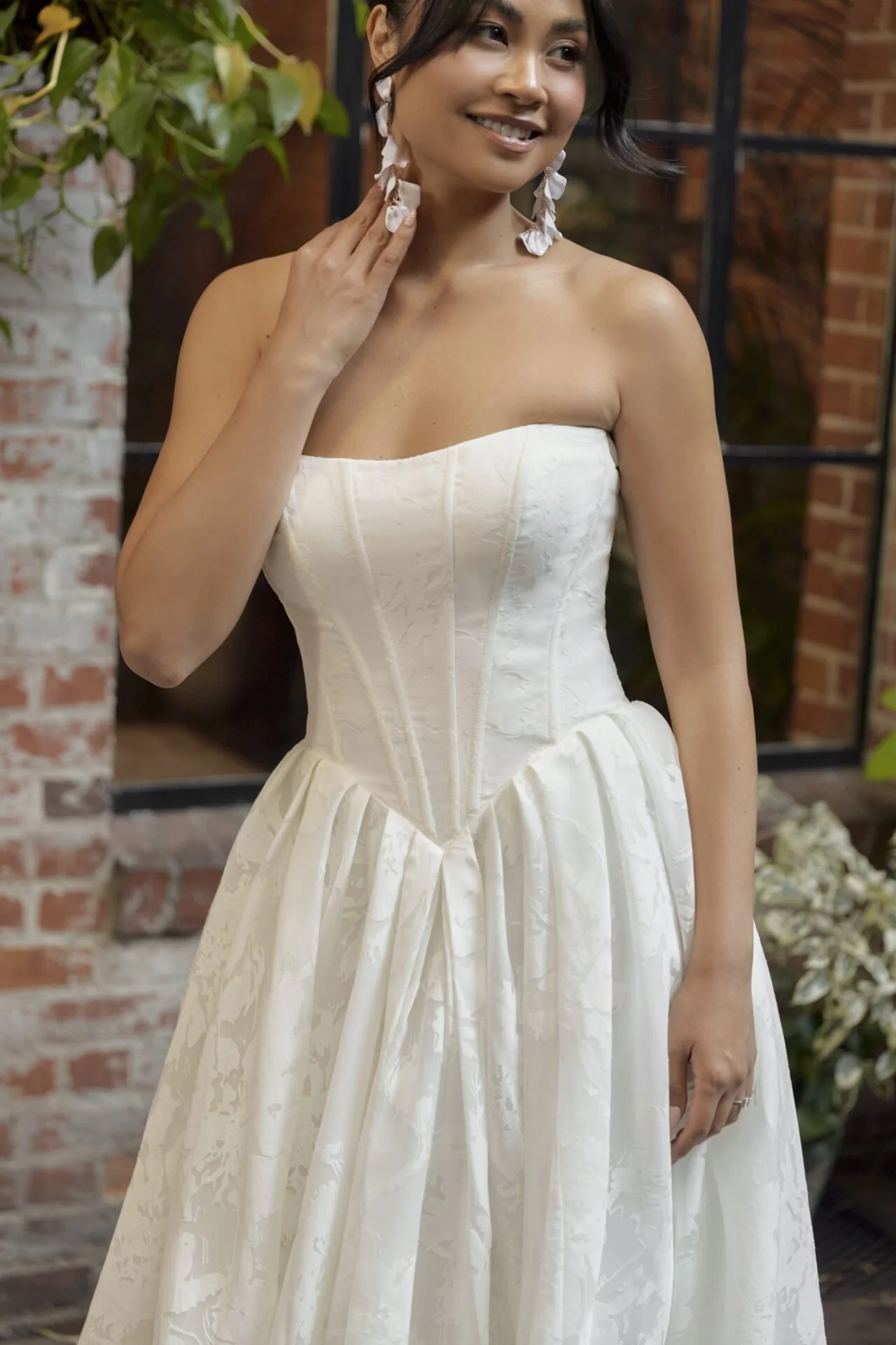 D4158-S24-INF-ESS-17-1280x1920.jpg