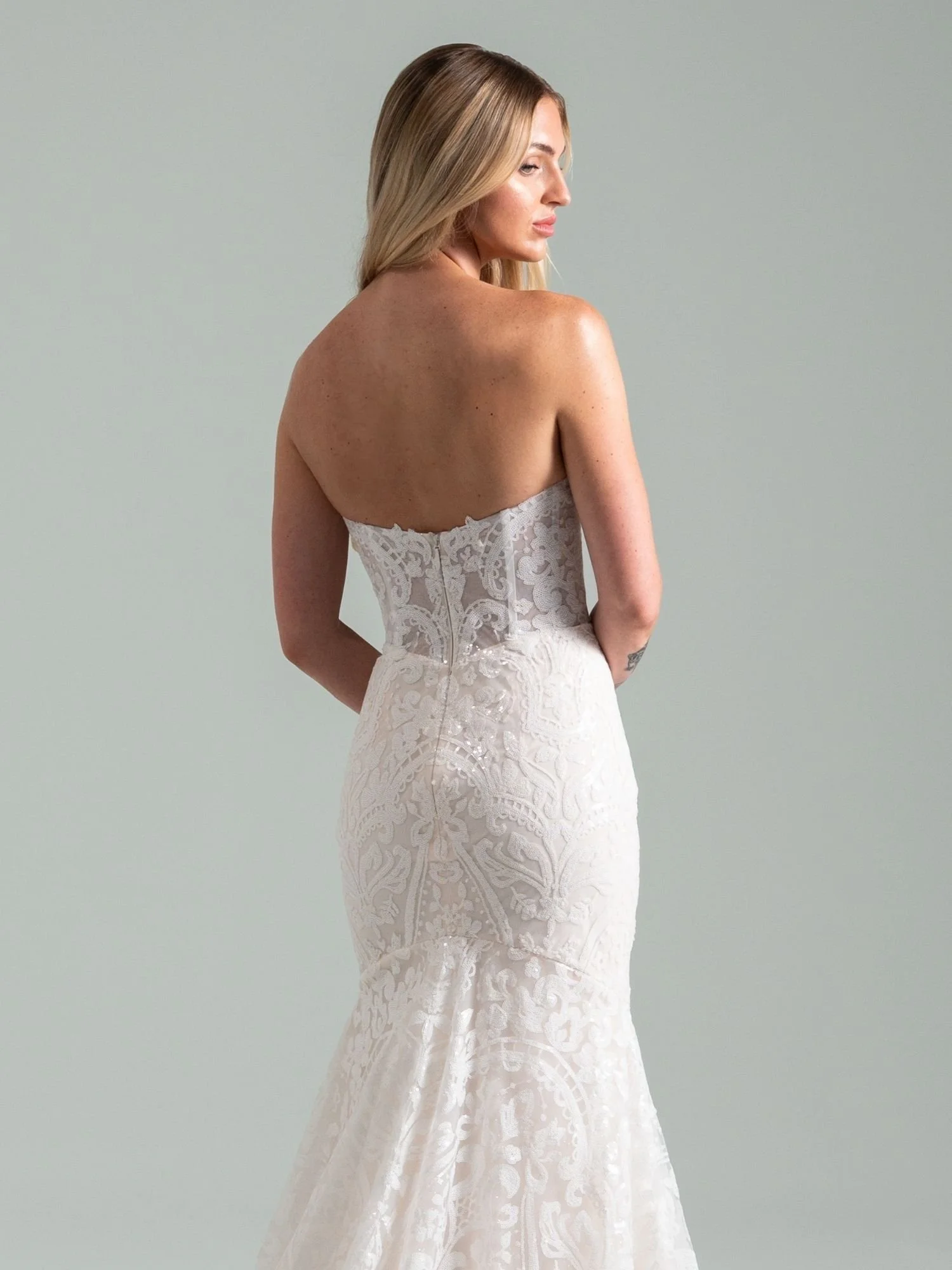 East of Eden_HP62616_4.jpg