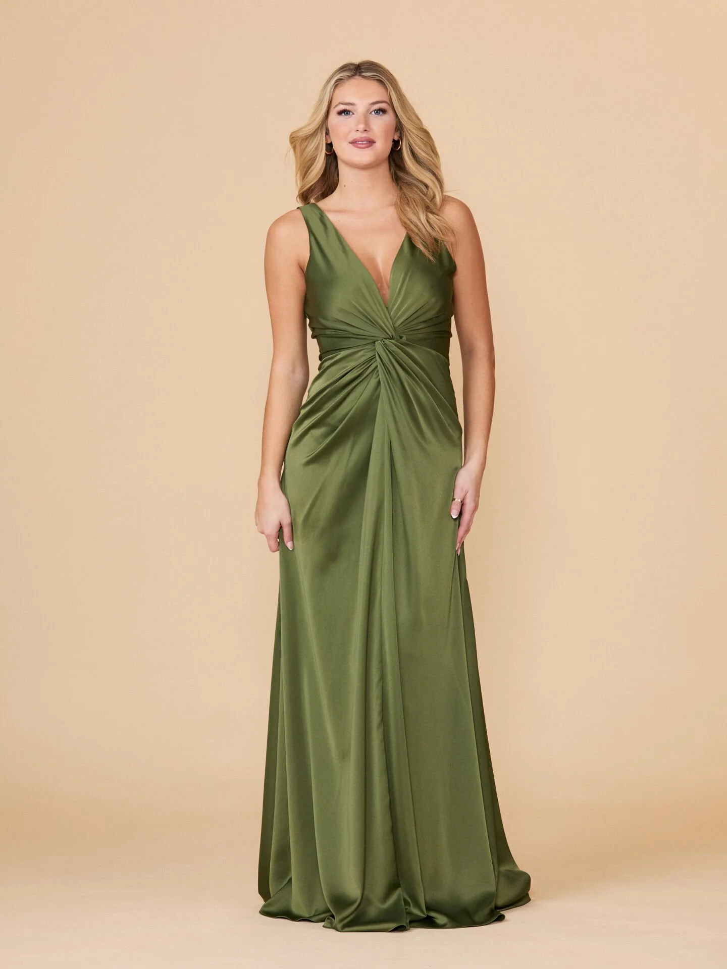 tiffanys-bridesmaid-seren-1.jpg