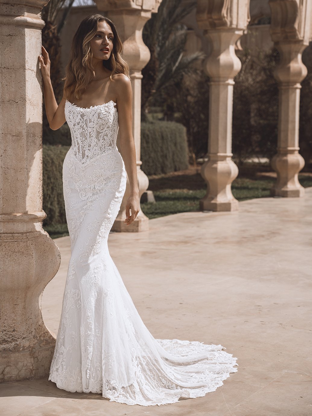26_Enzoani_PRO_VENICE-D_Fro_Web.jpg