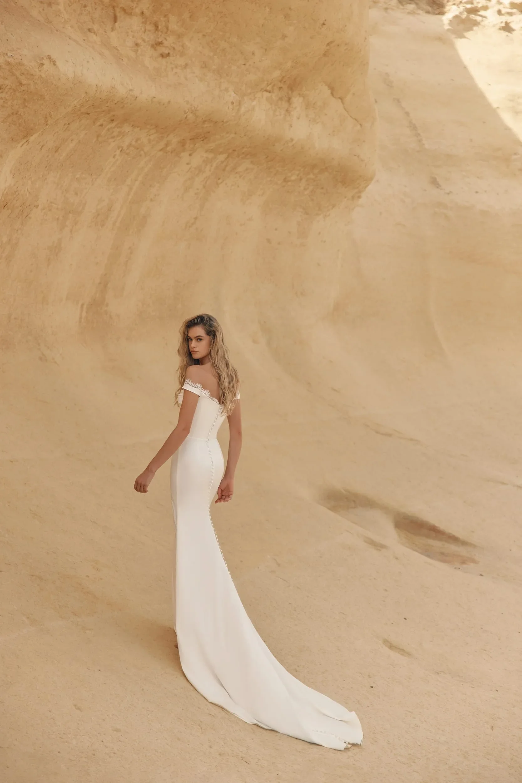 Sophia_Grace_Couture_Eva_Lendel_Wedding_Dress_Jasper_3.webp