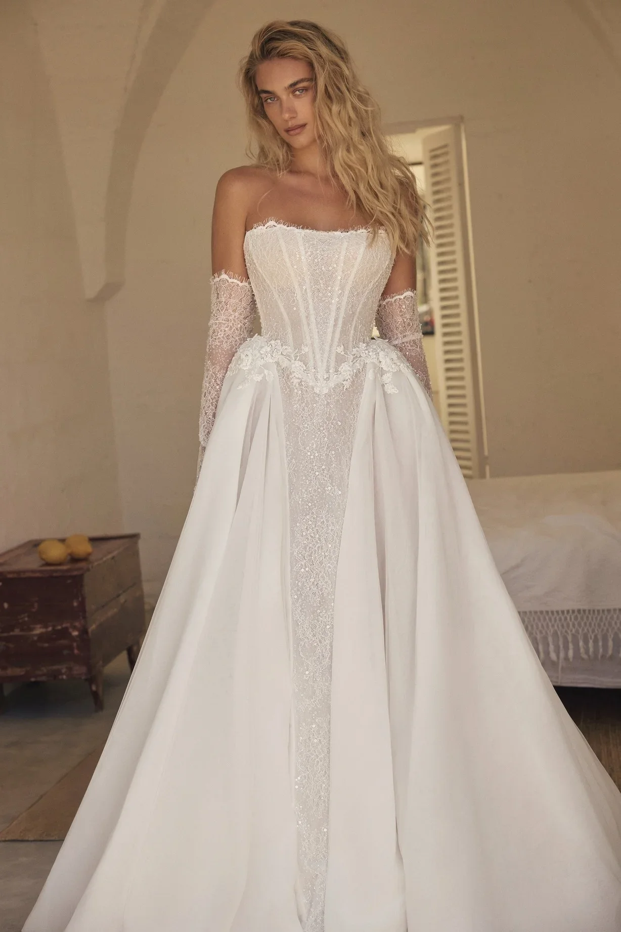 Sophia_Grace_Couture_Eva_Lendel_Vittoria_Wedding_Dress_1.webp