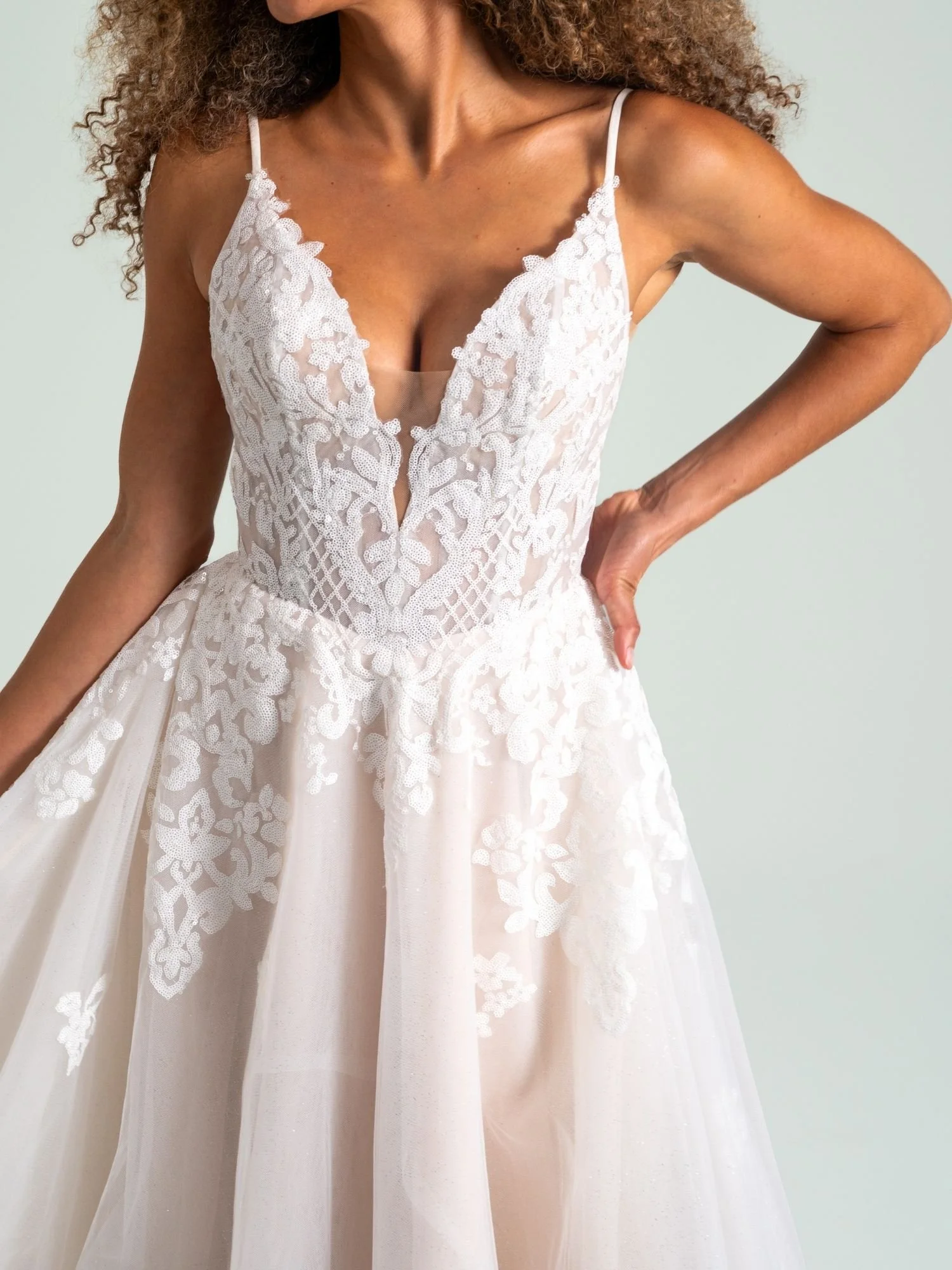 Eros Rising_HP62624_3.jpg