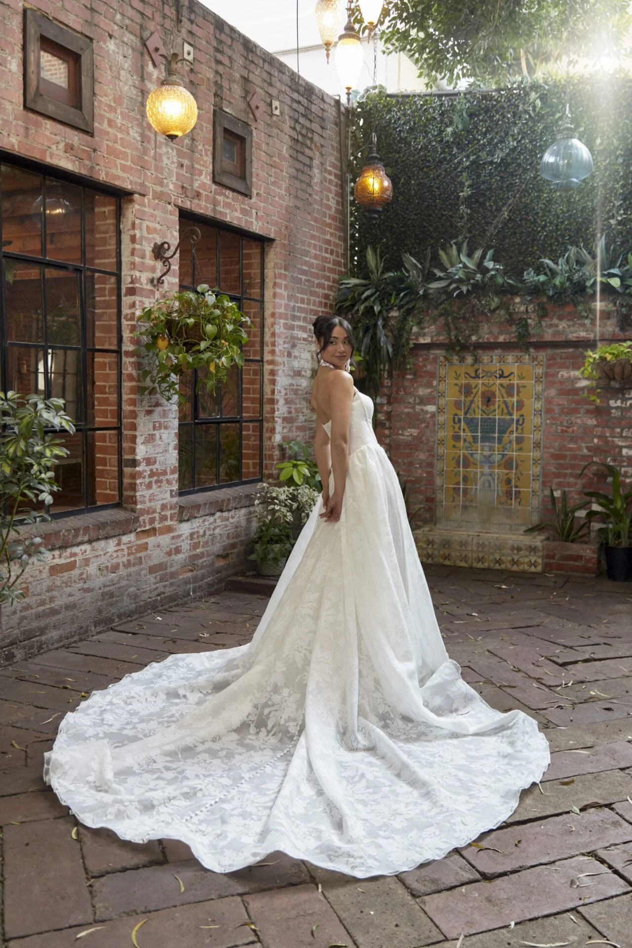 D4158-S24-INF-ESS-03-1280x1920.jpg