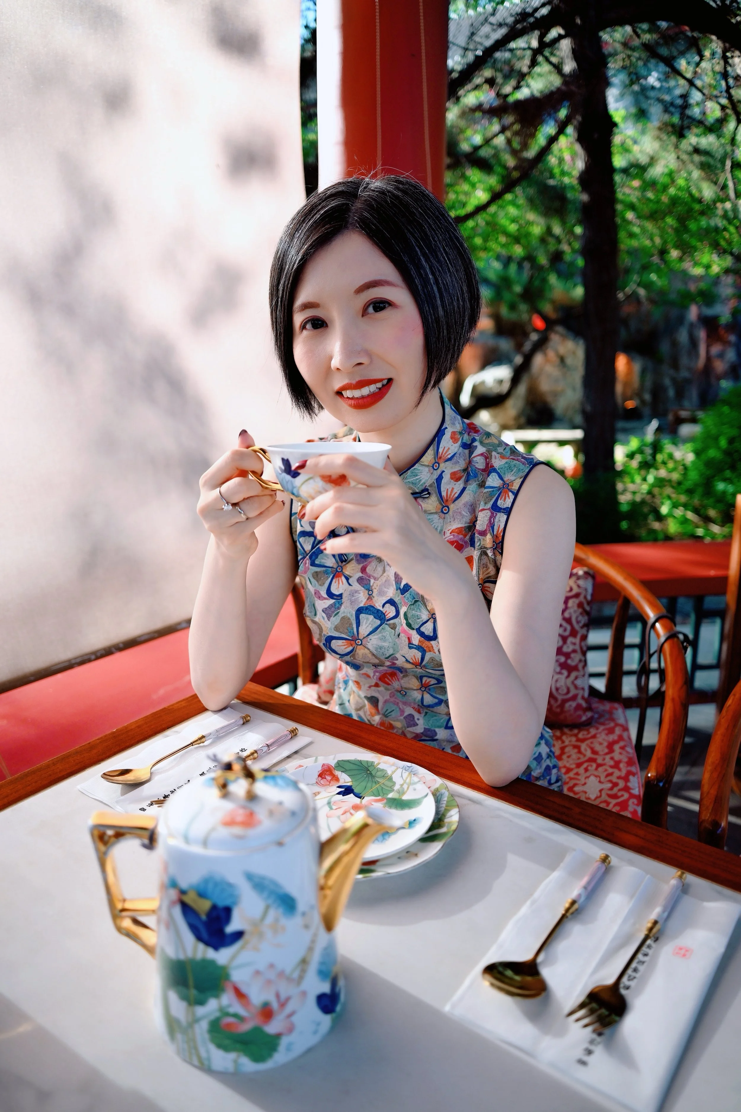 竖-下午茶-我1.JPG