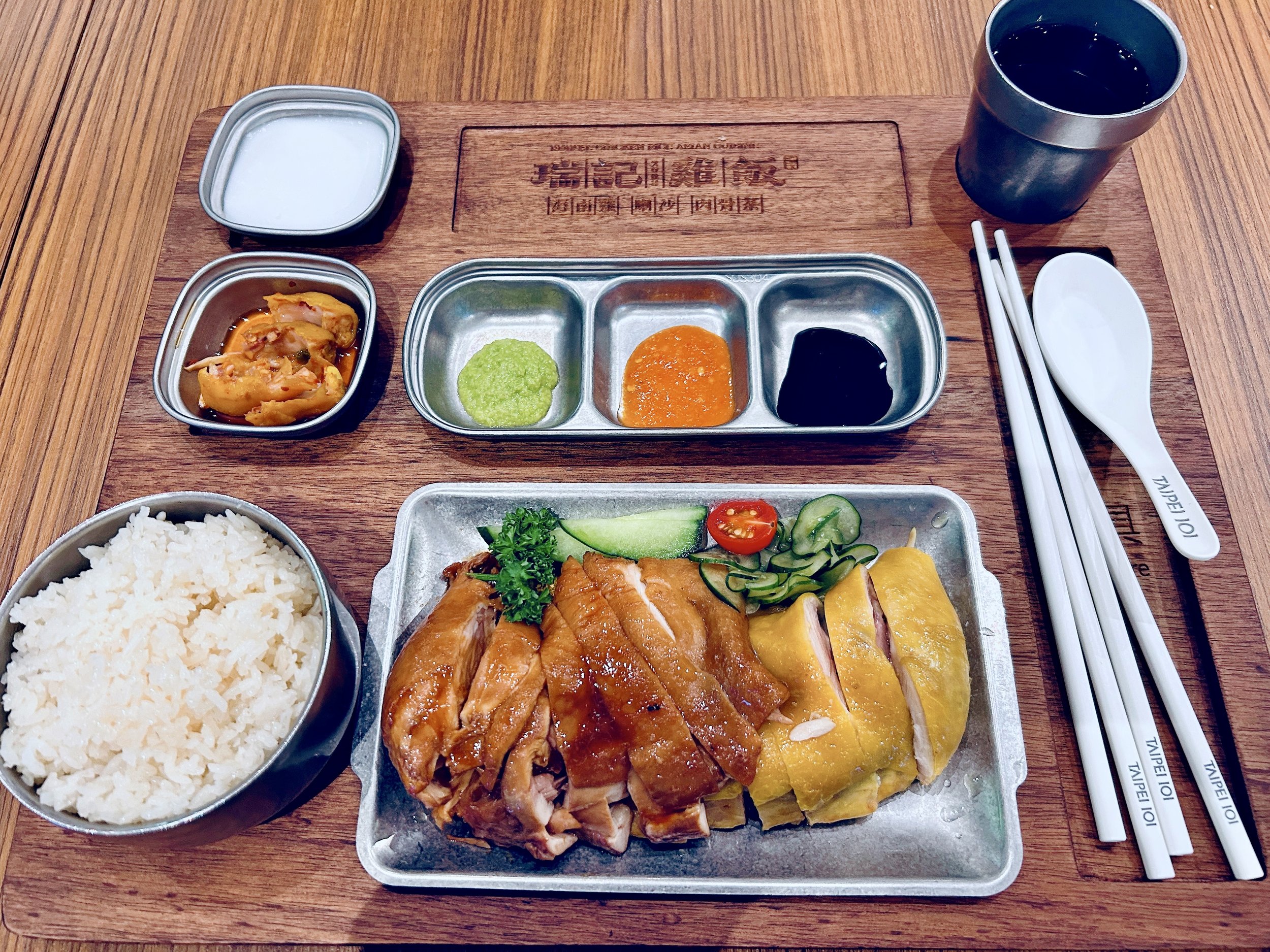 美食广场1.jpg
