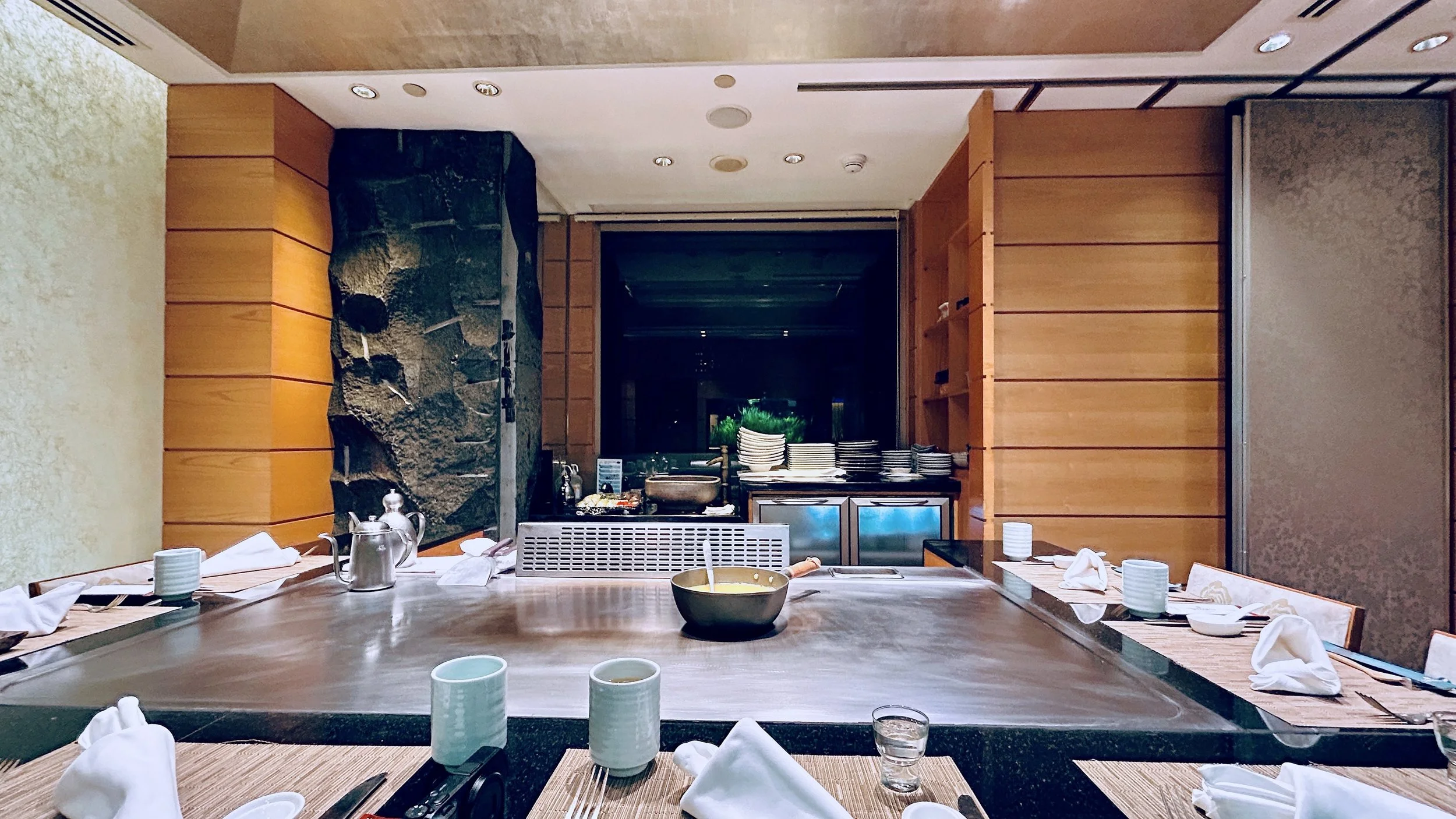 铁板烧-房间1.jpg