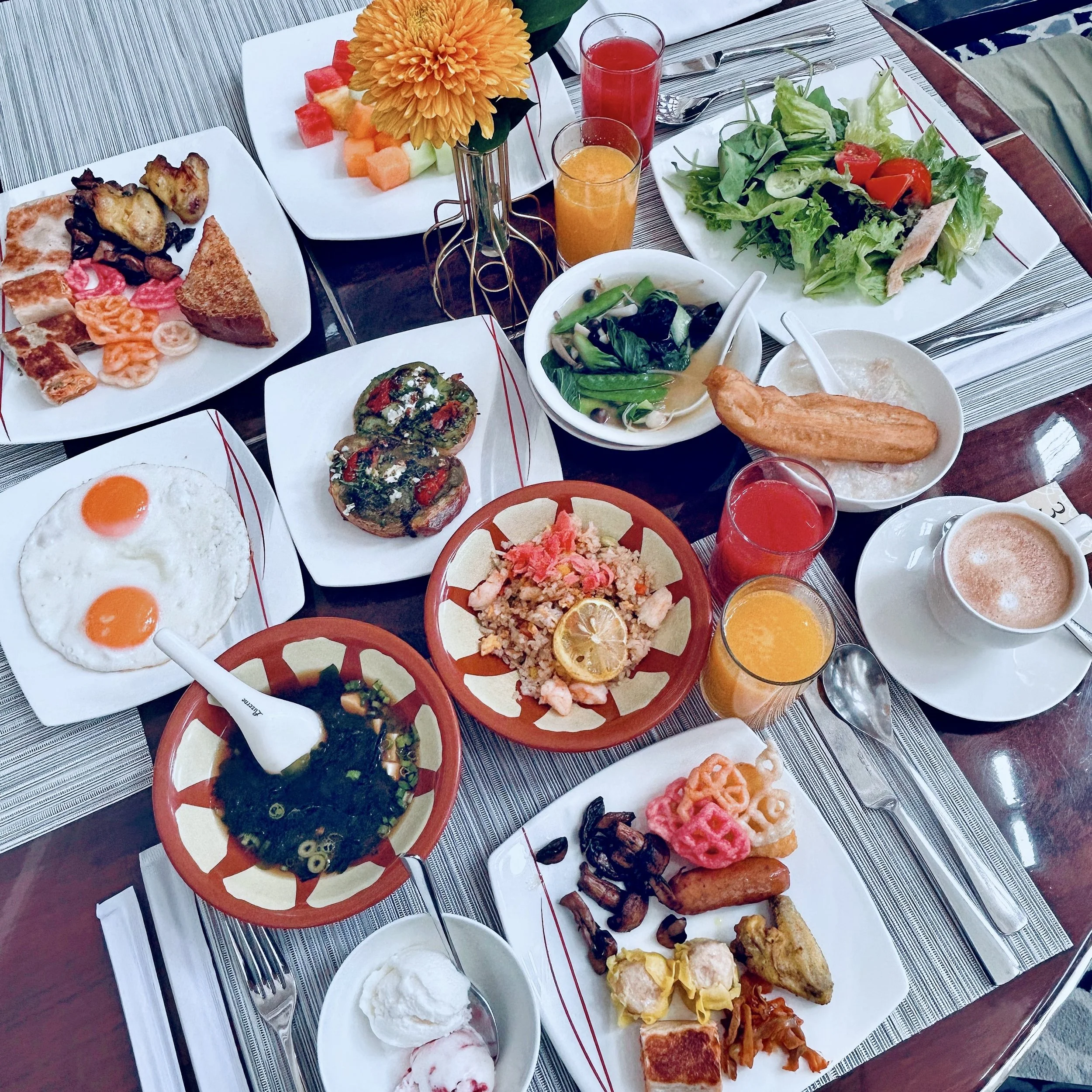 酒店-早餐-全.jpg
