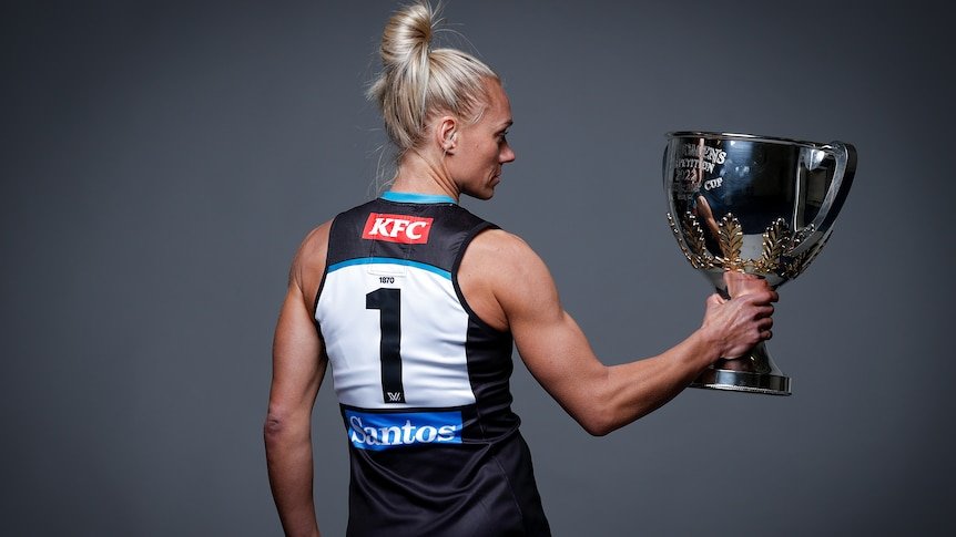 Women Lead Story - Erin Phillips