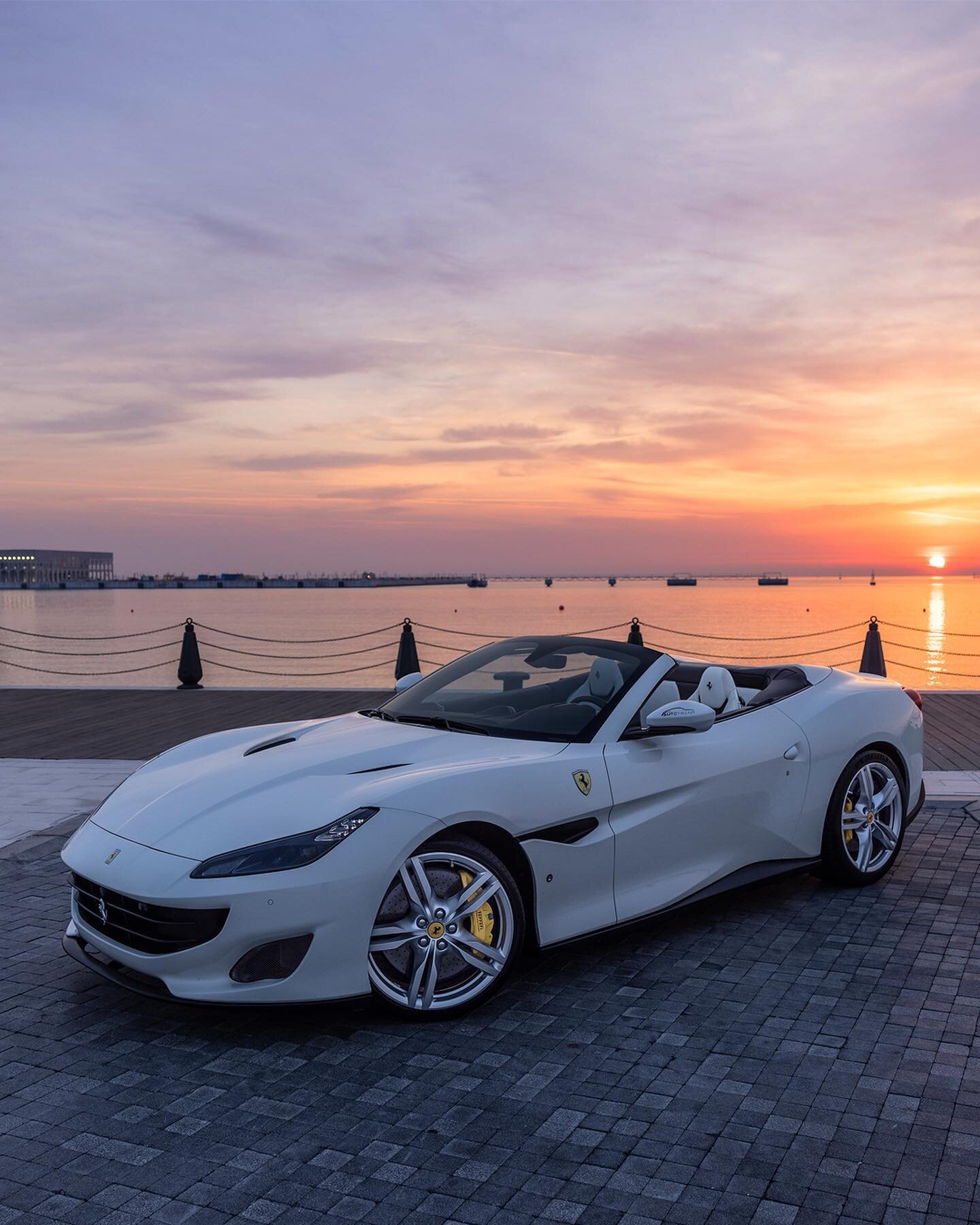 What a magical morning! The Ferrari Portofino melts so good in this surrounding. The sound out of this TwinTurbo V8 sounds like a V12. More photos and a detailed YouTube video to follow.

Thanks to our friends @knightsbridgeqatar for hooking us up wi