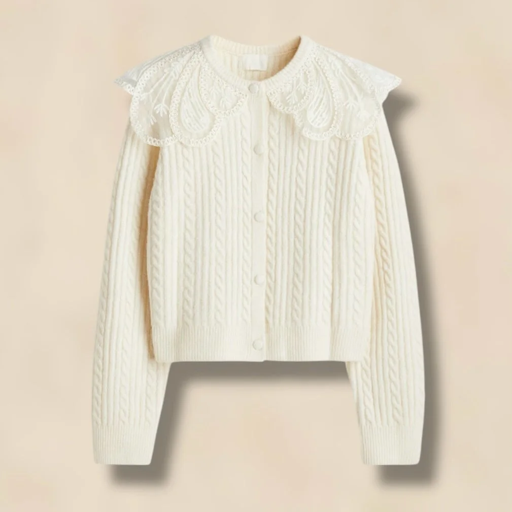 Layer up in textured knits, sumptuous sheepskin and teddy bear textures.
.
.
.
.#JuliaEdits #MostWanted #TheEdit #WinterStyle #WinterOutfits #ColdWeatherStyle #ElevatedBasics #ModernMinimalism #AttainableLuxury #CreamAesthetic #WinterCapsule #Capsule