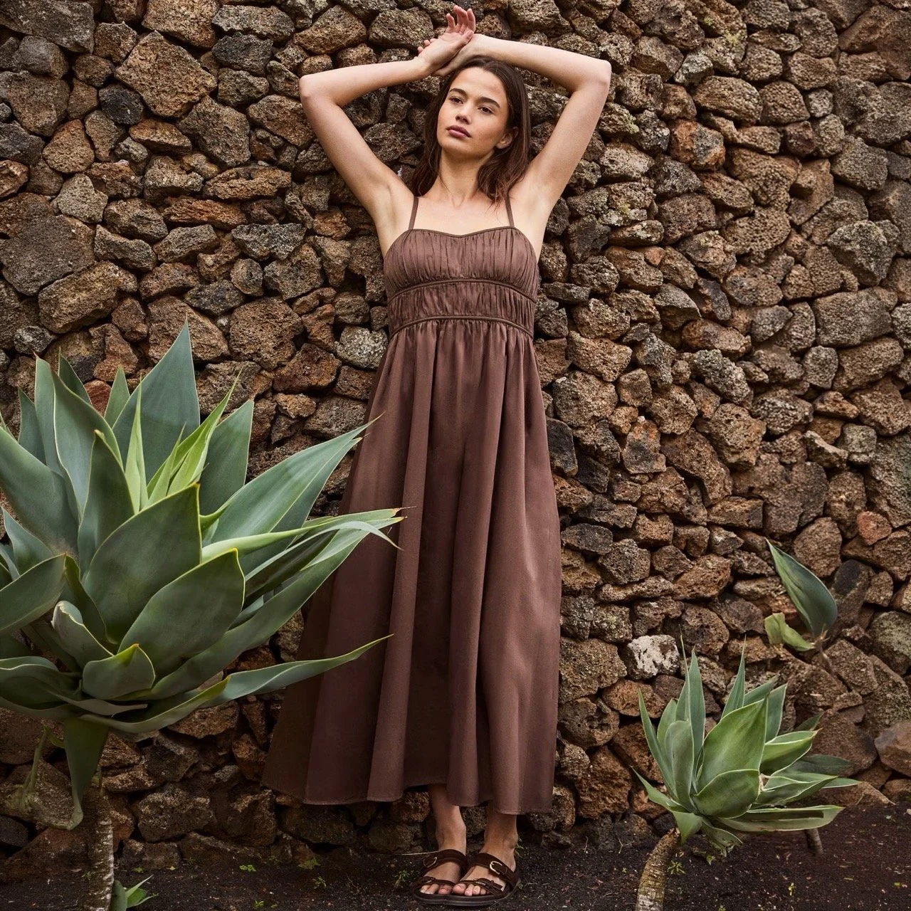 Brown Sweetheart Neckline Midaxi Dress