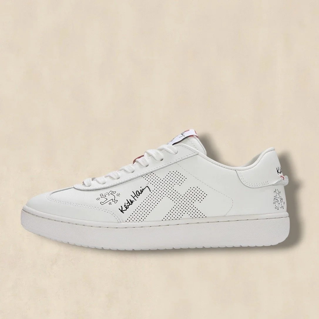 White Leather Trainers With Graphic Motif