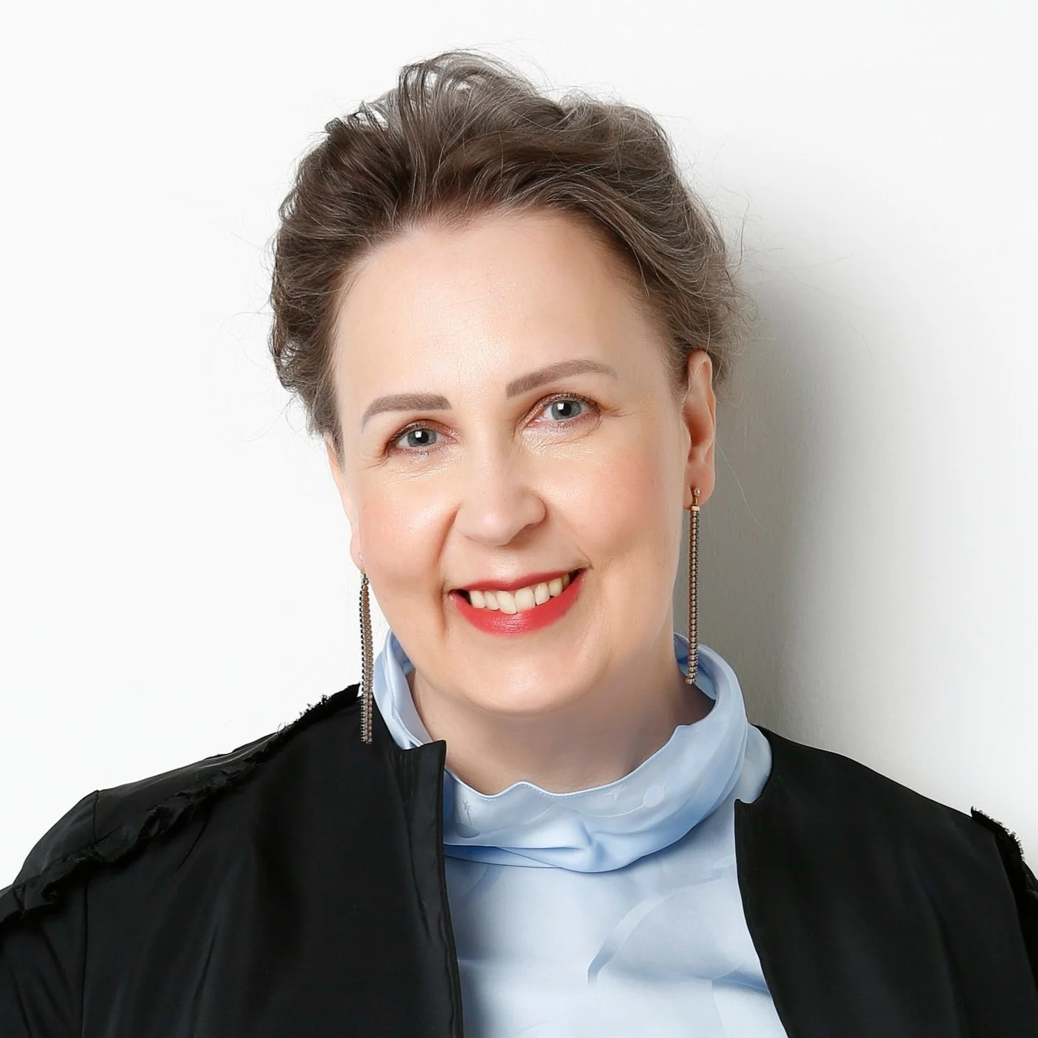 Tera Allas headshot.jpg