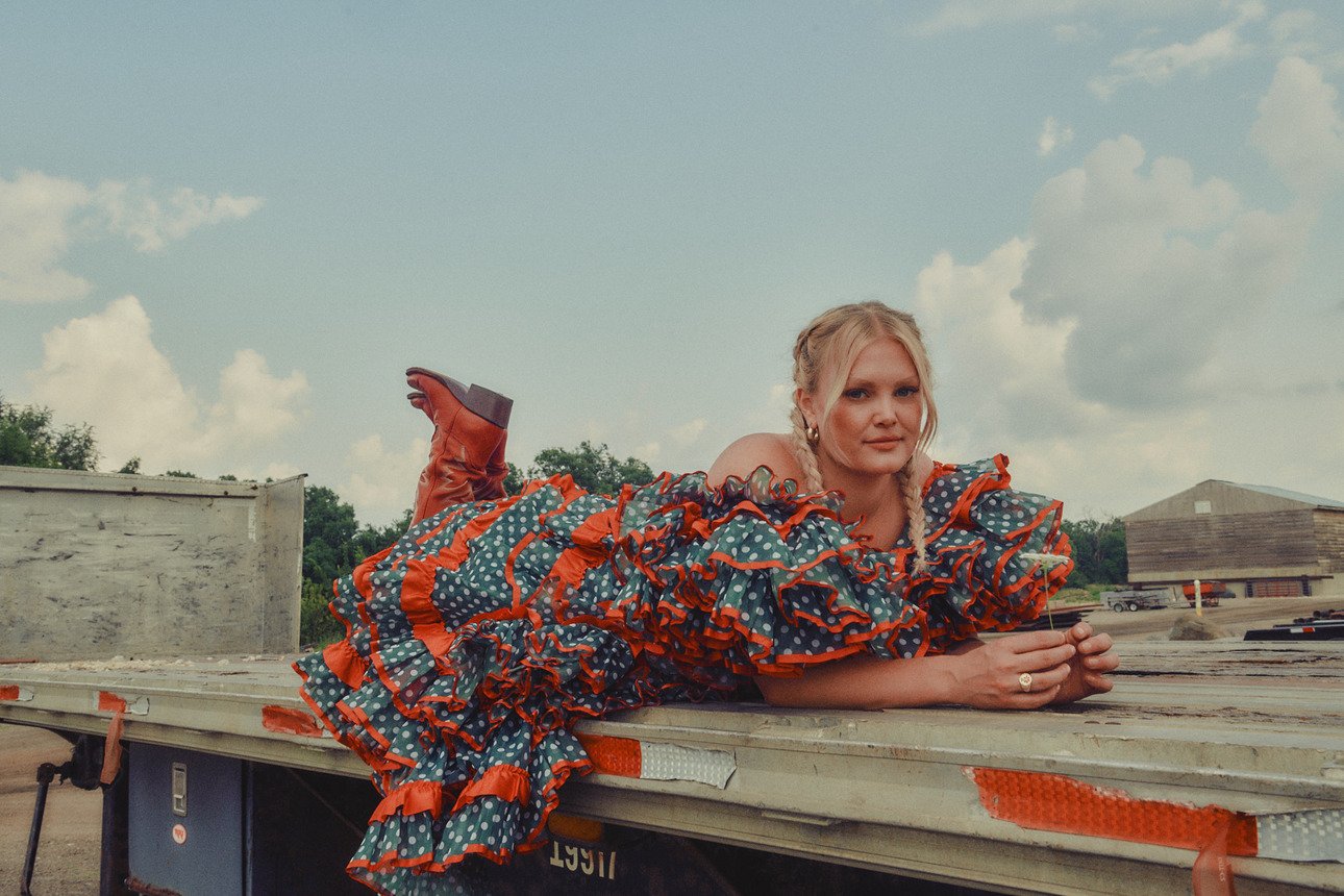 Hailey Whitters Announces 2025 Headlining Tour 